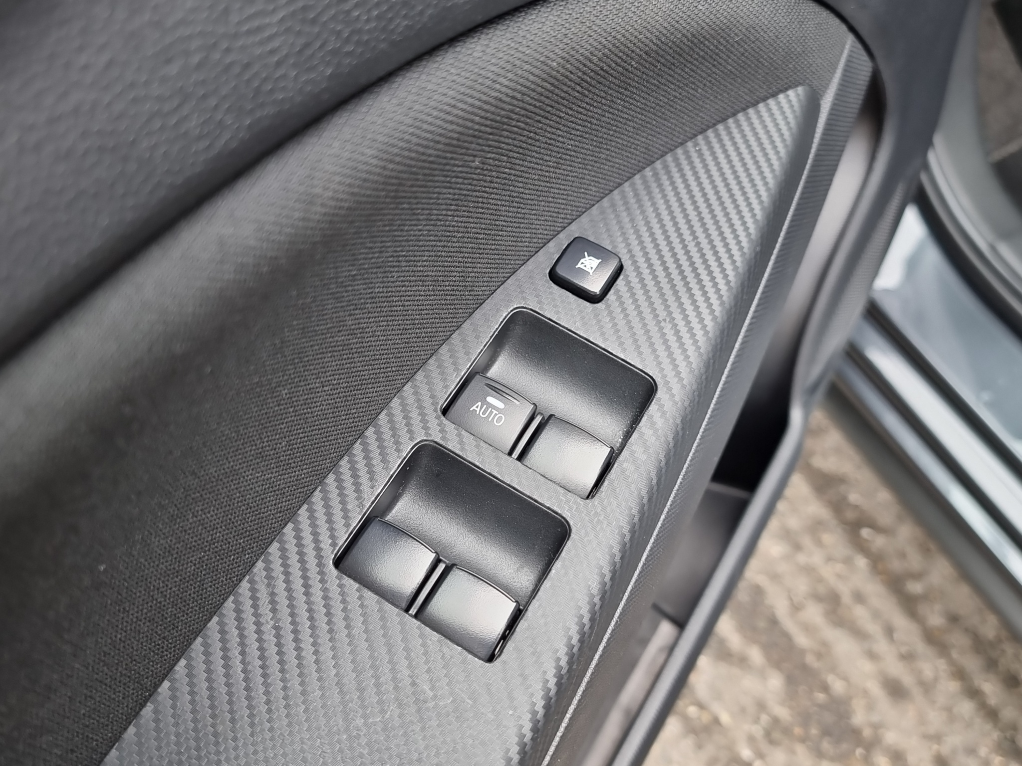 listing desktop thumbnail image 12