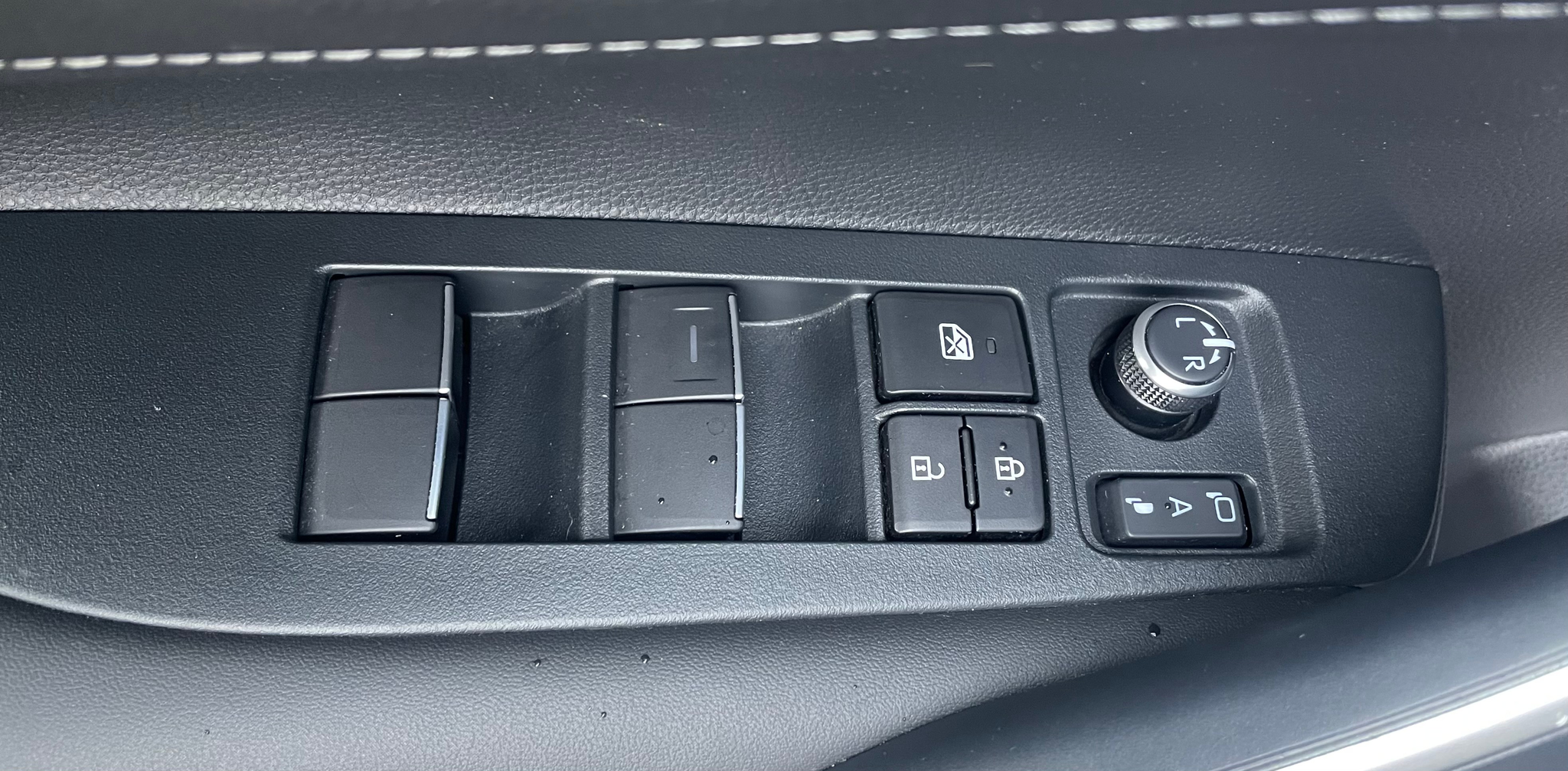 listing desktop thumbnail image 20