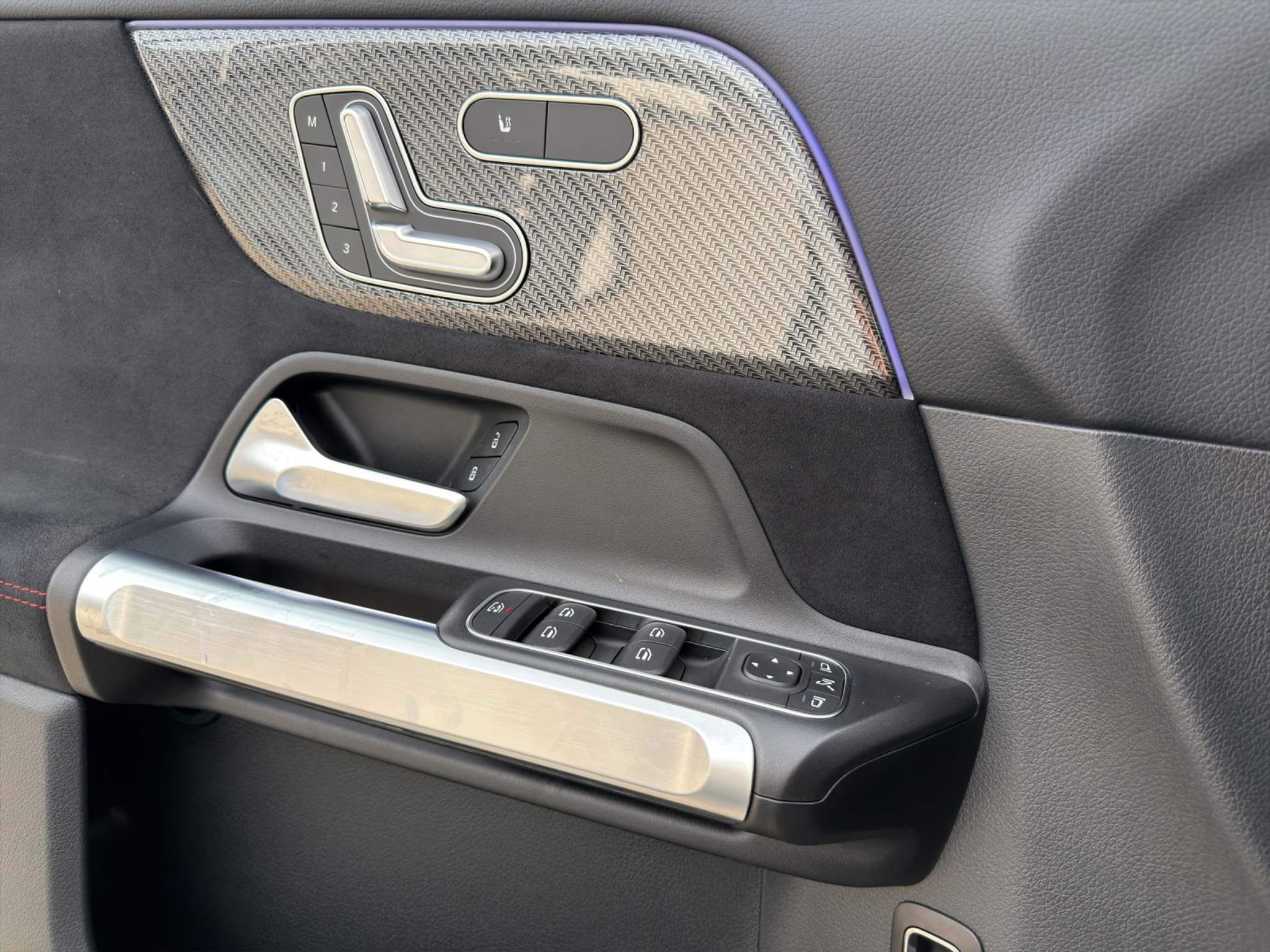 listing desktop thumbnail image 12