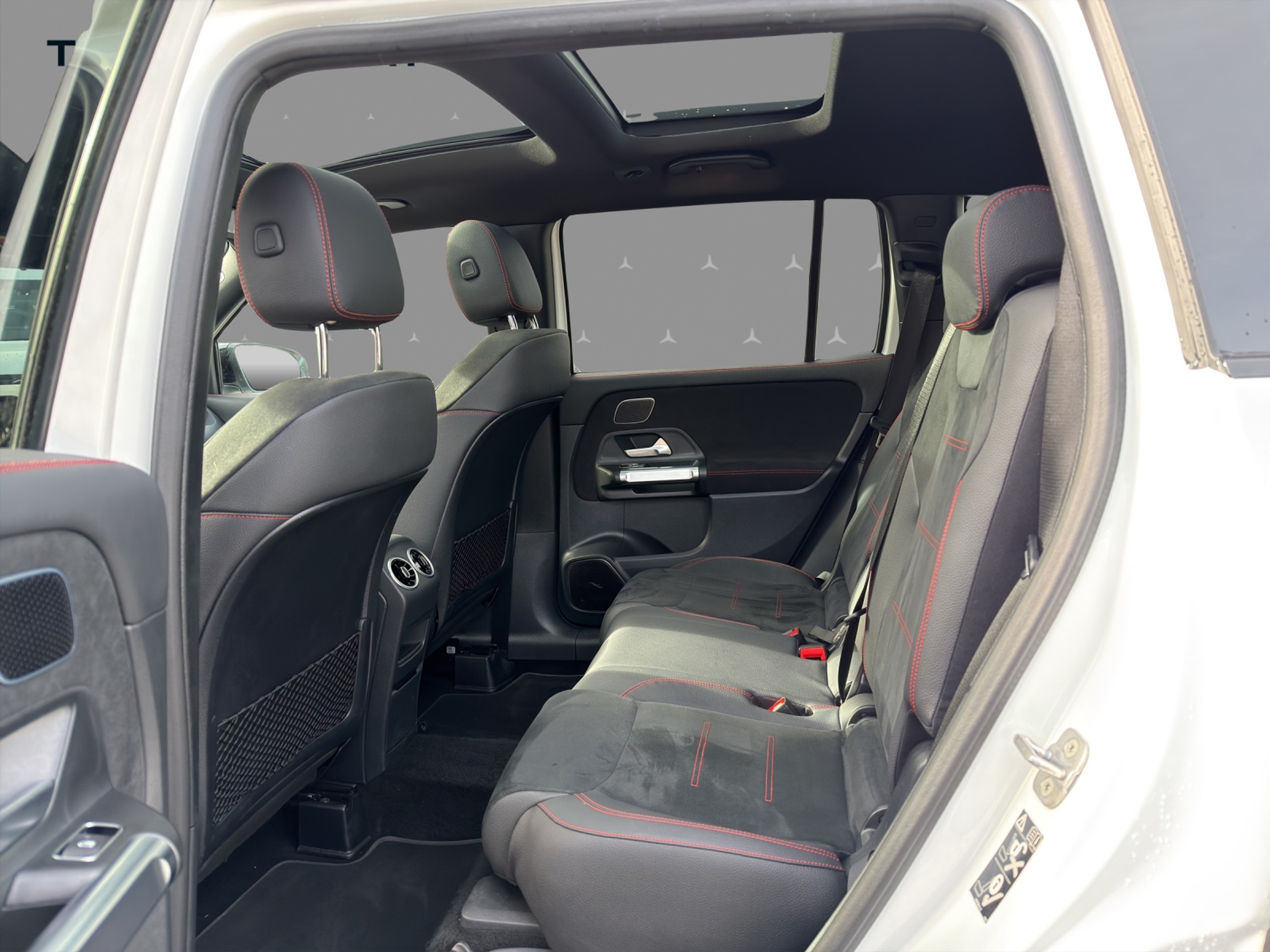 listing desktop thumbnail image 9