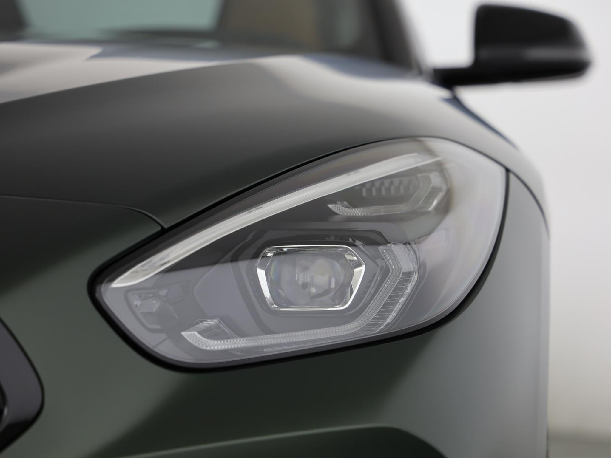 listing desktop thumbnail image 5