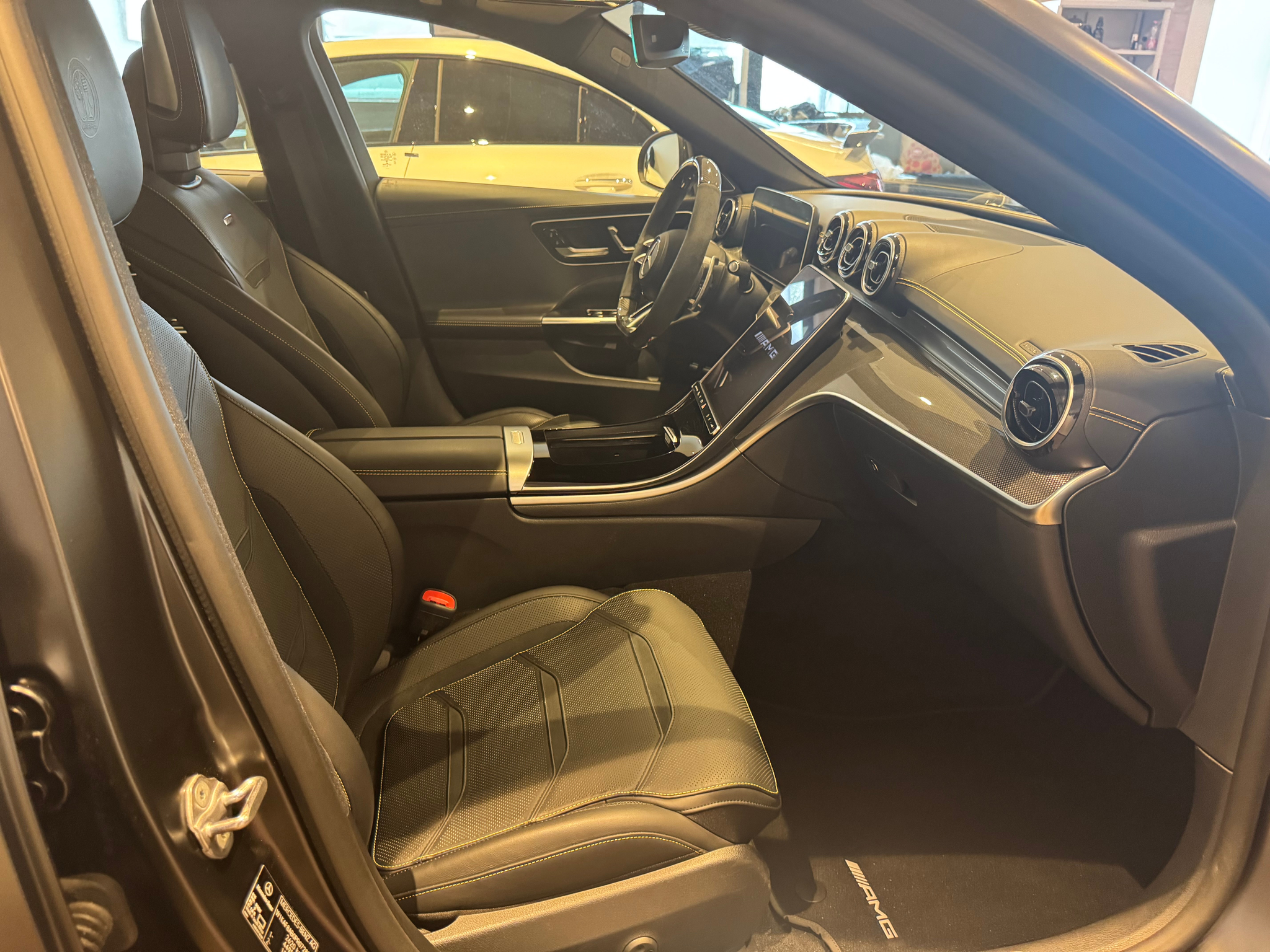 listing desktop thumbnail image 5