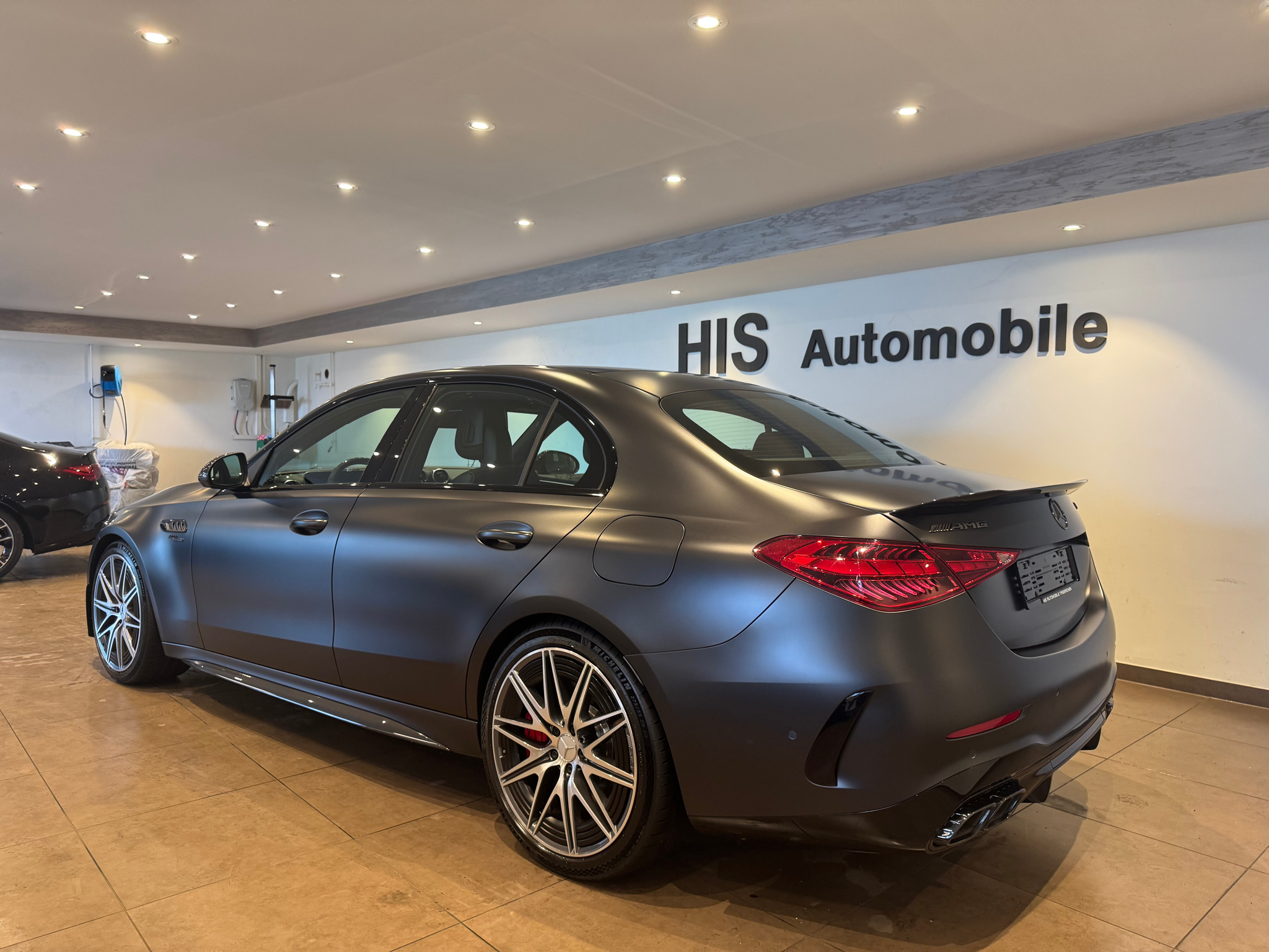 listing desktop thumbnail image 2