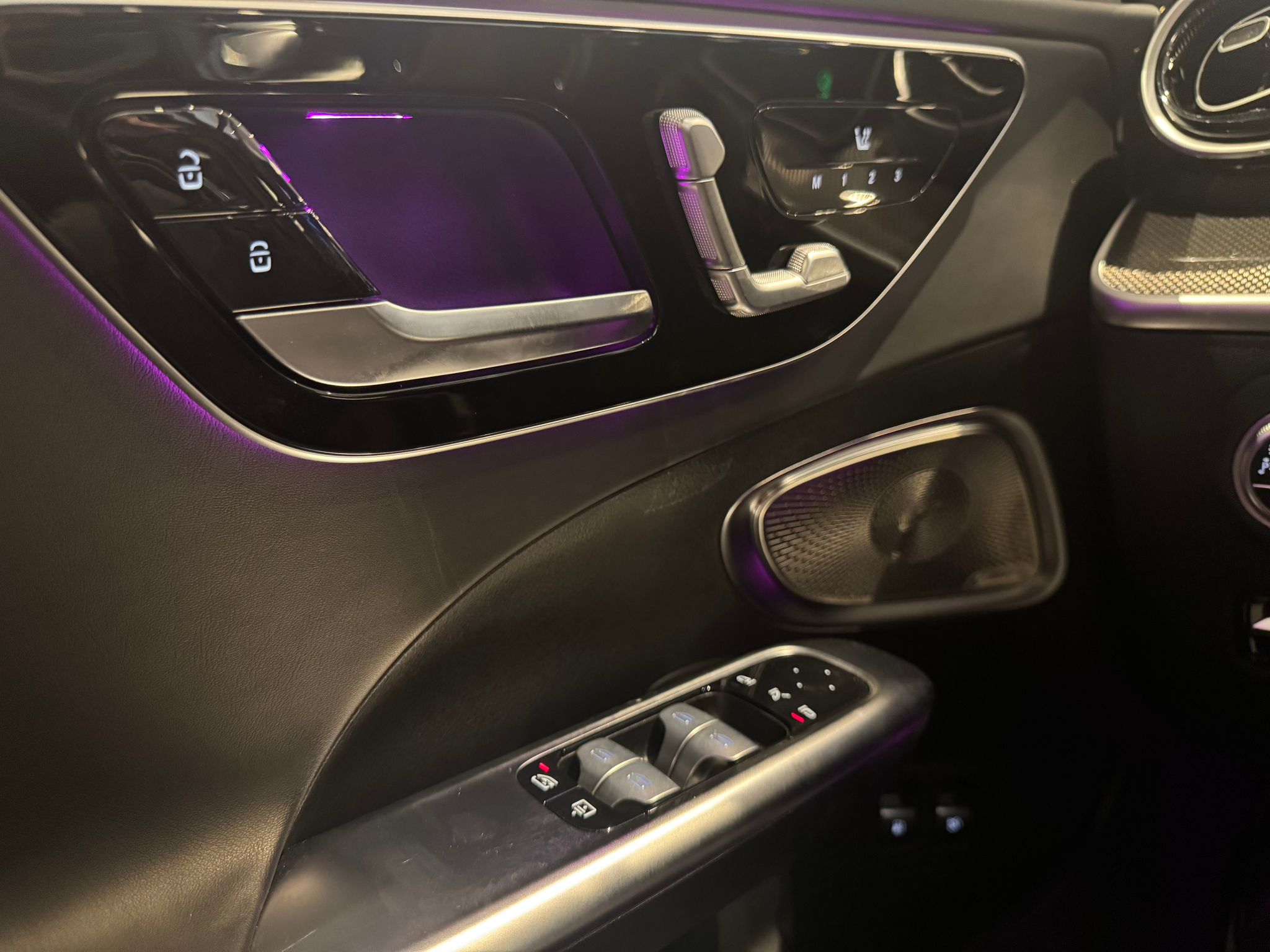 listing desktop thumbnail image 17