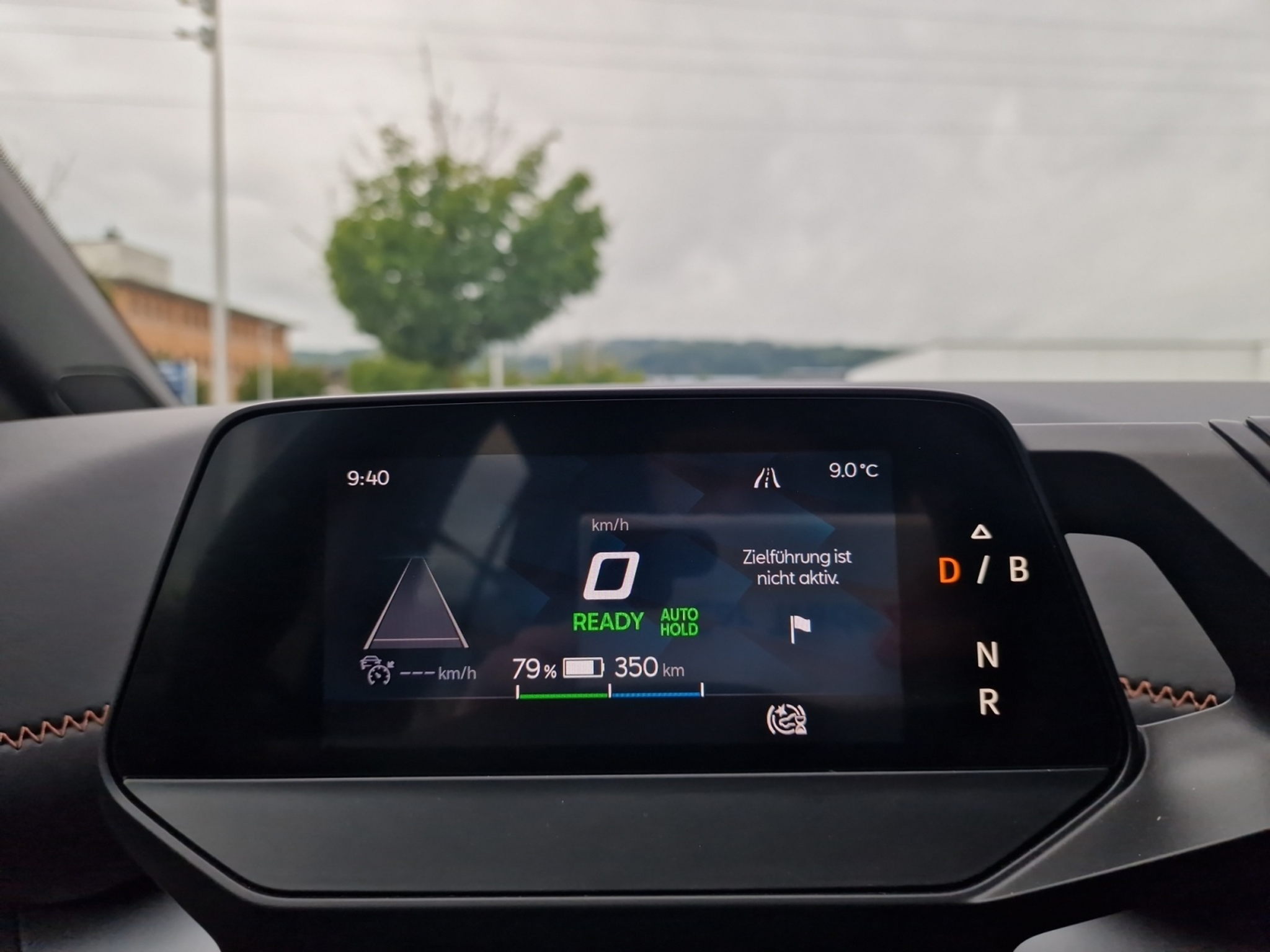 listing desktop thumbnail image 11