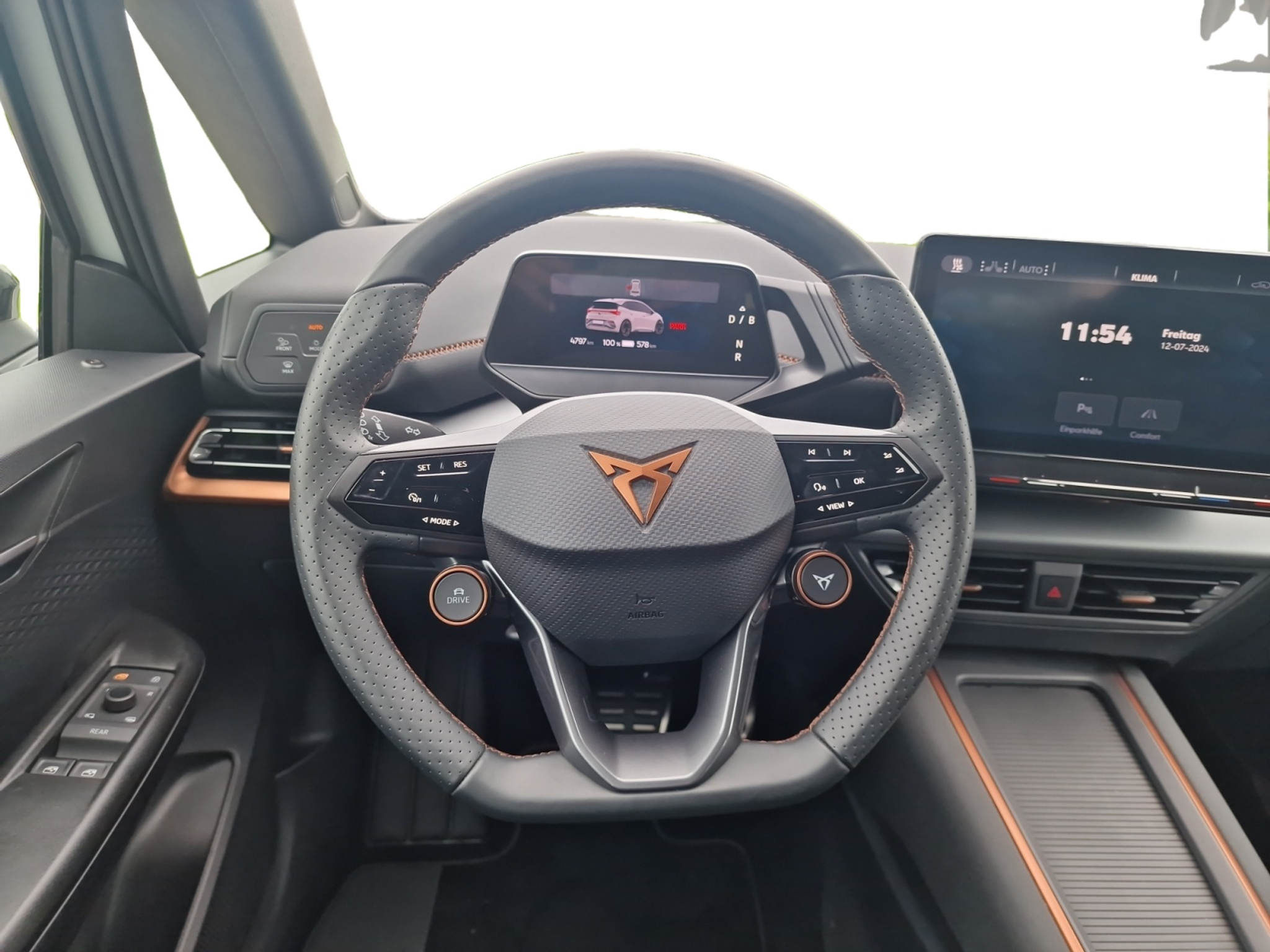 listing desktop thumbnail image 10