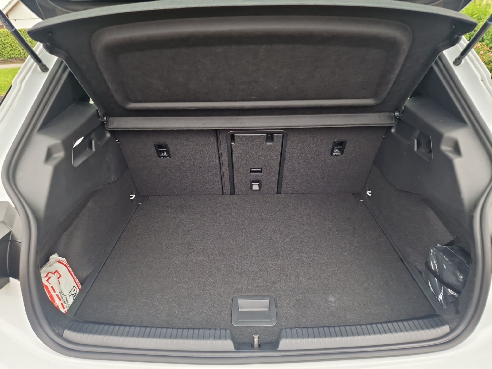 listing desktop thumbnail image 19