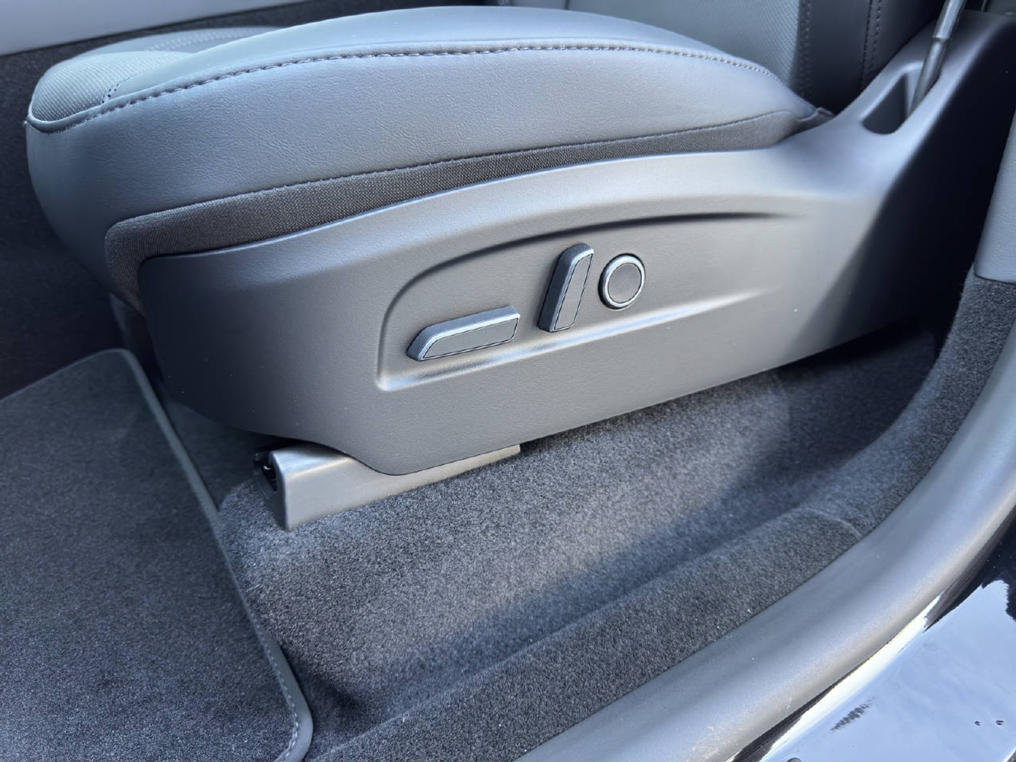 listing desktop thumbnail image 13