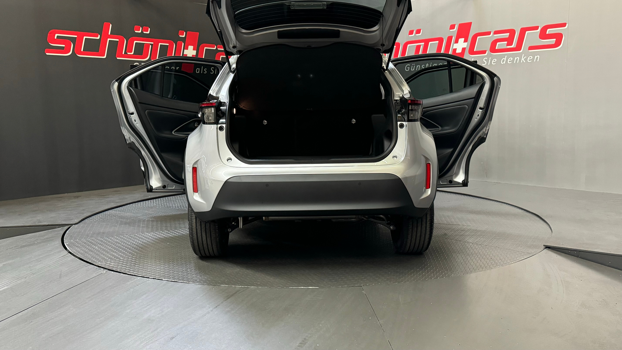 listing desktop thumbnail image 4