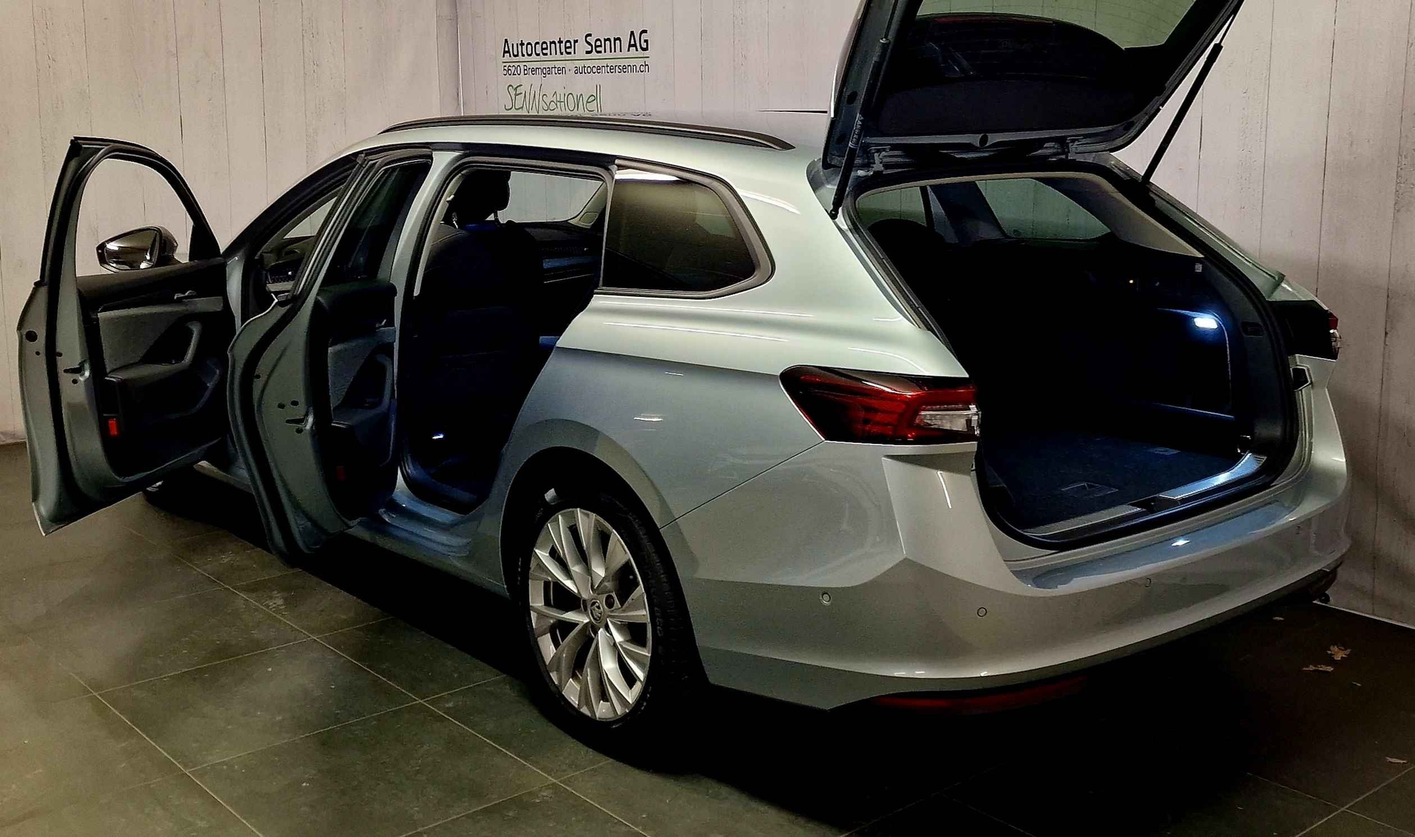 listing desktop thumbnail image 18