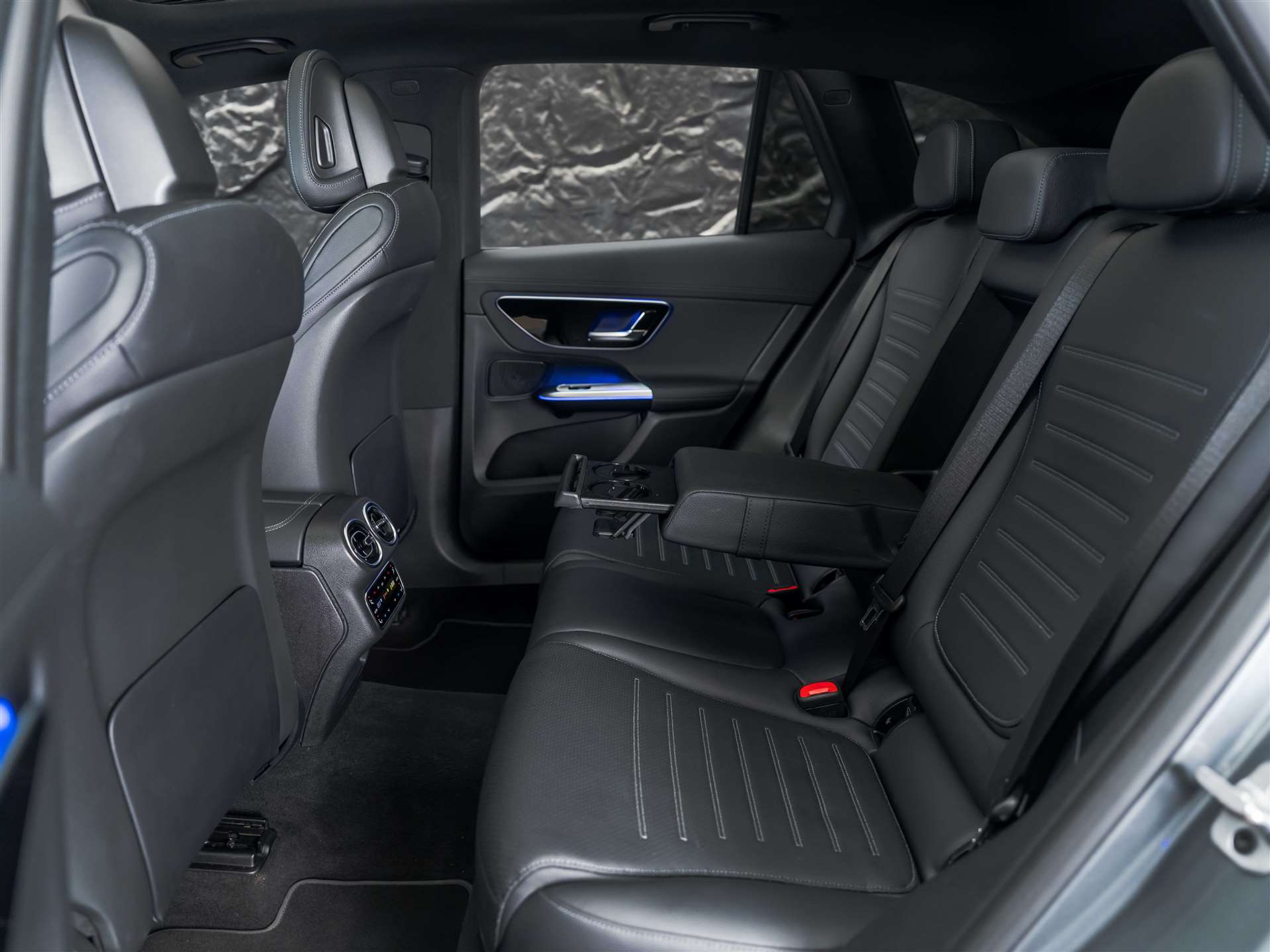 listing desktop thumbnail image 11