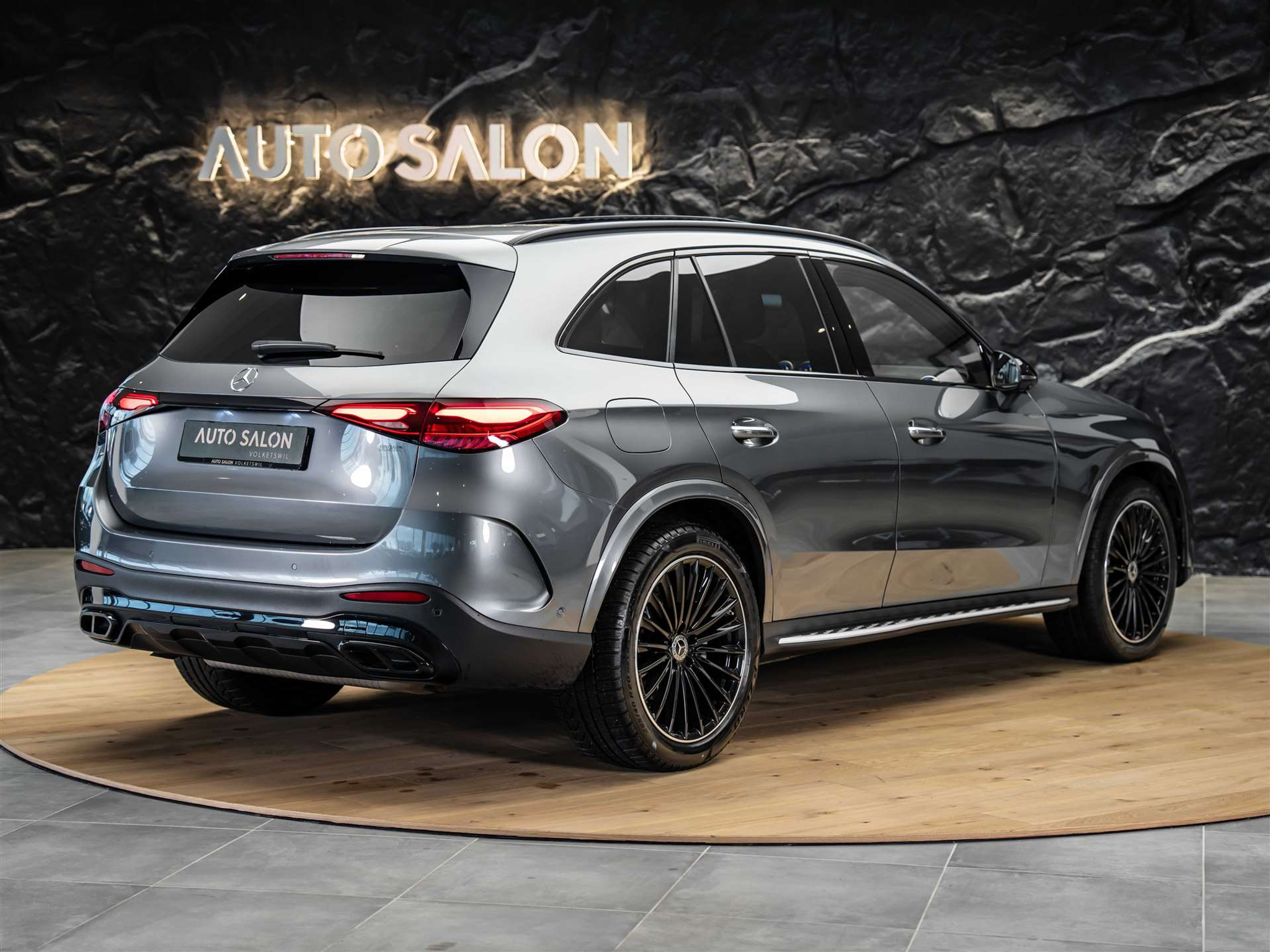 listing desktop thumbnail image 4