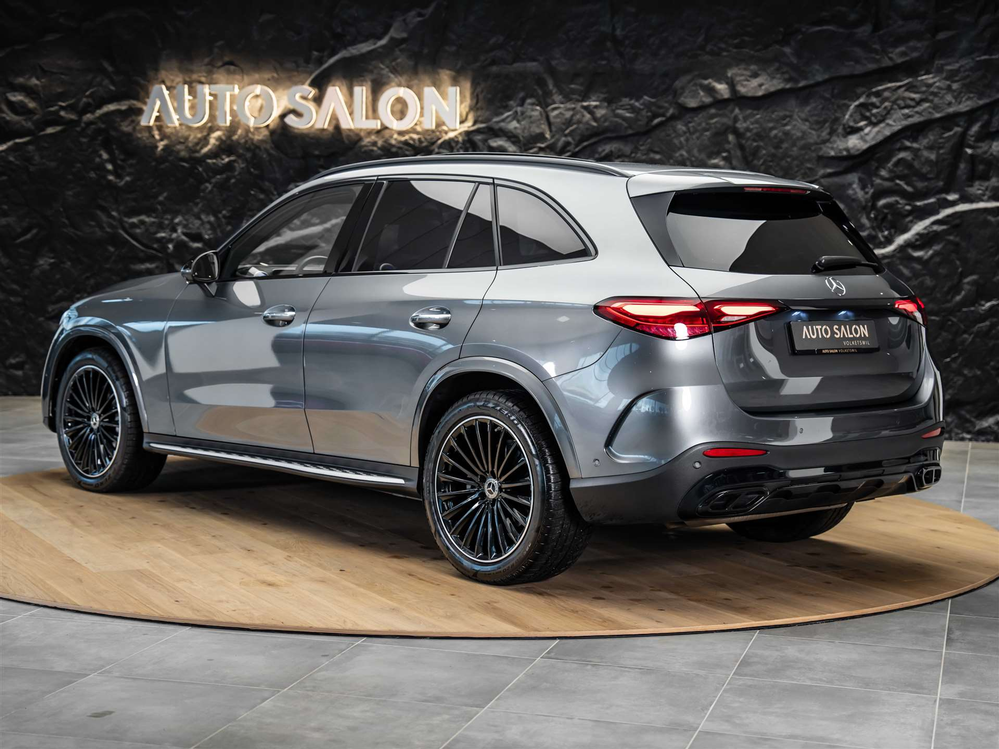 listing desktop thumbnail image 2