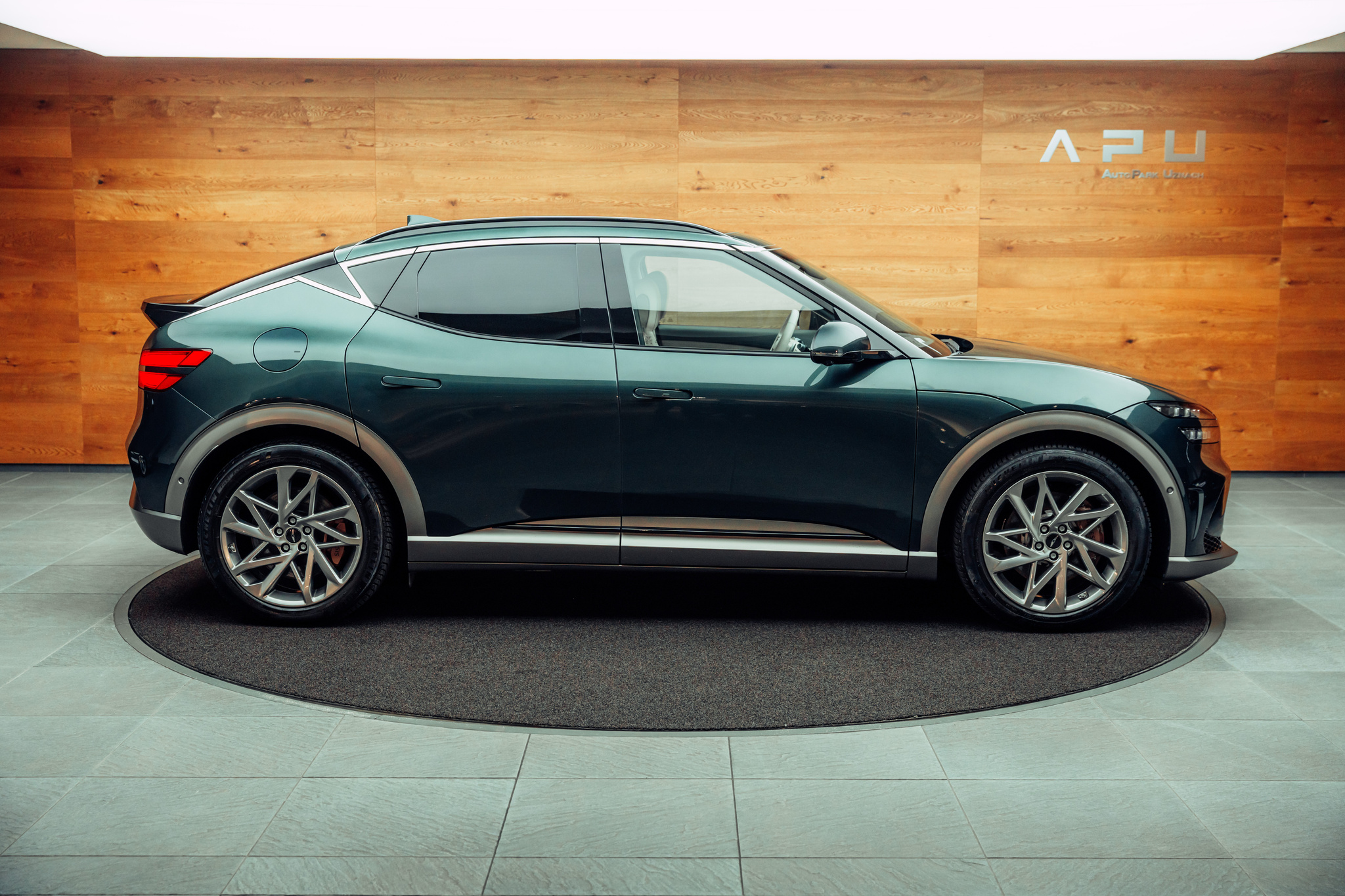 listing desktop thumbnail image 9