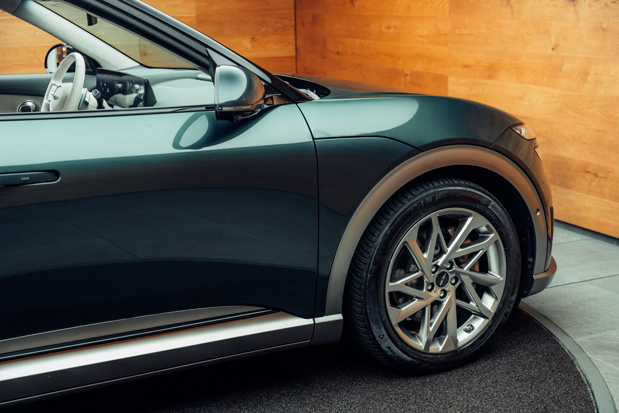 listing desktop thumbnail image 19