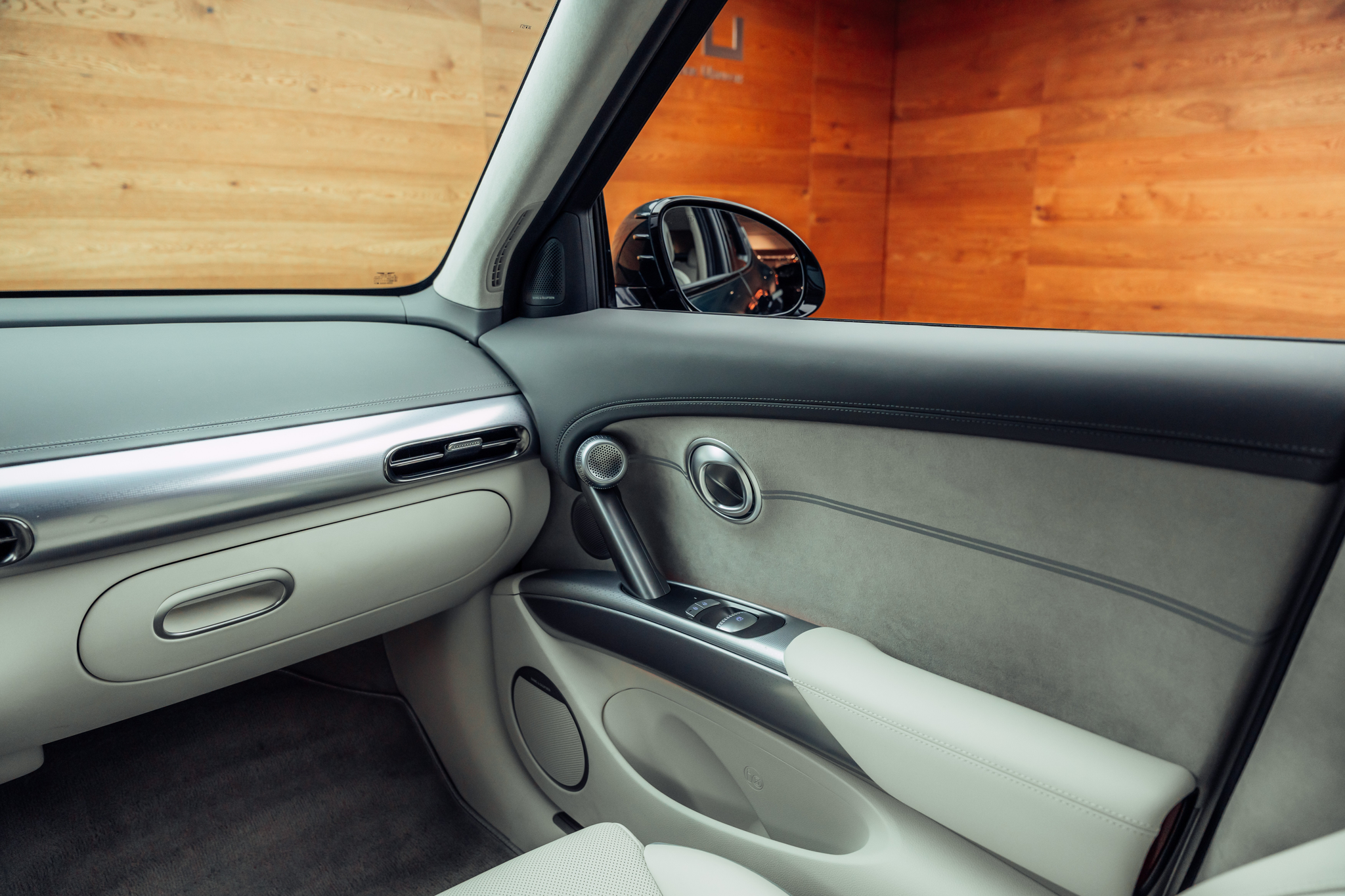 listing desktop thumbnail image 10