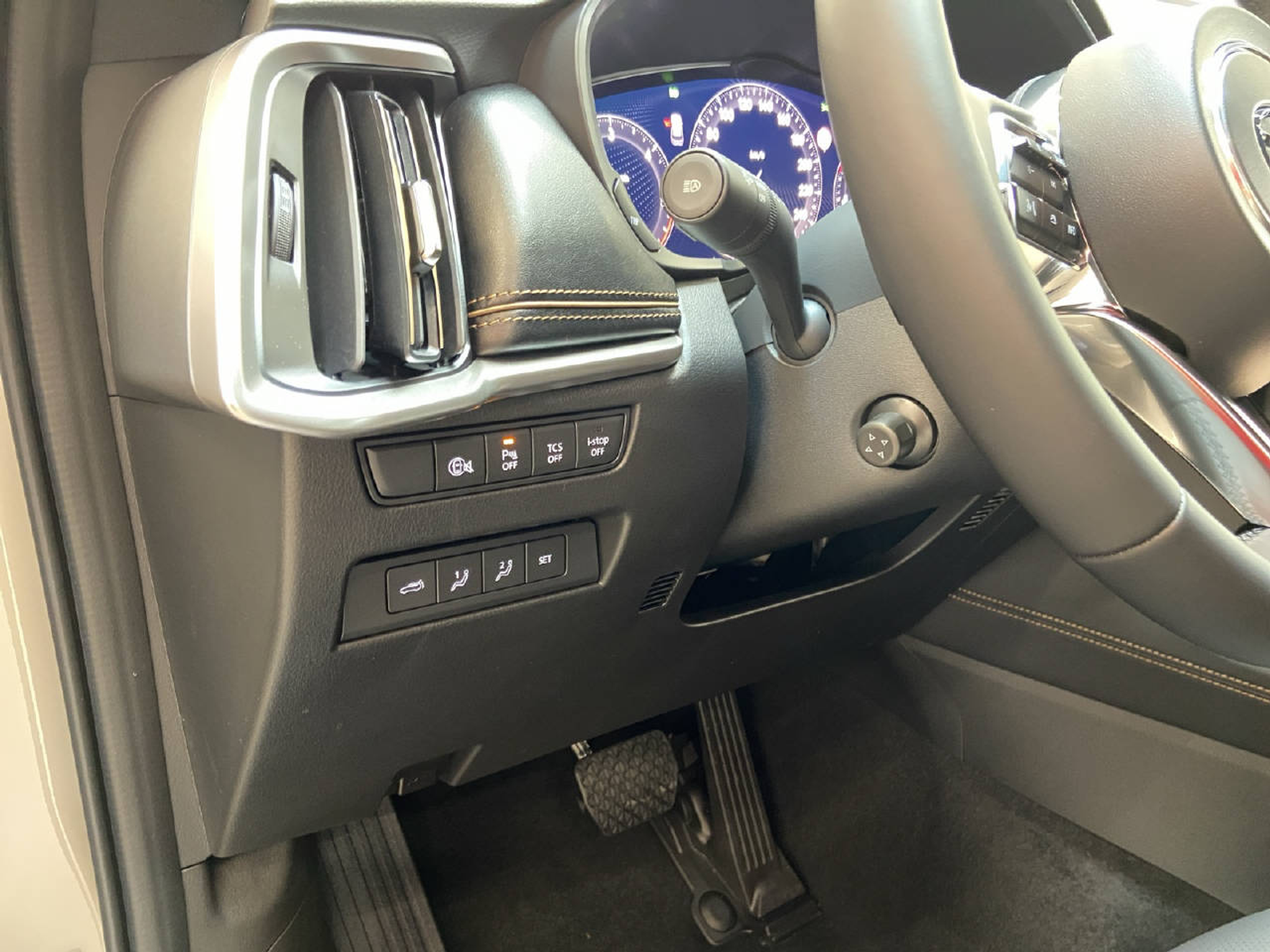 listing desktop thumbnail image 12