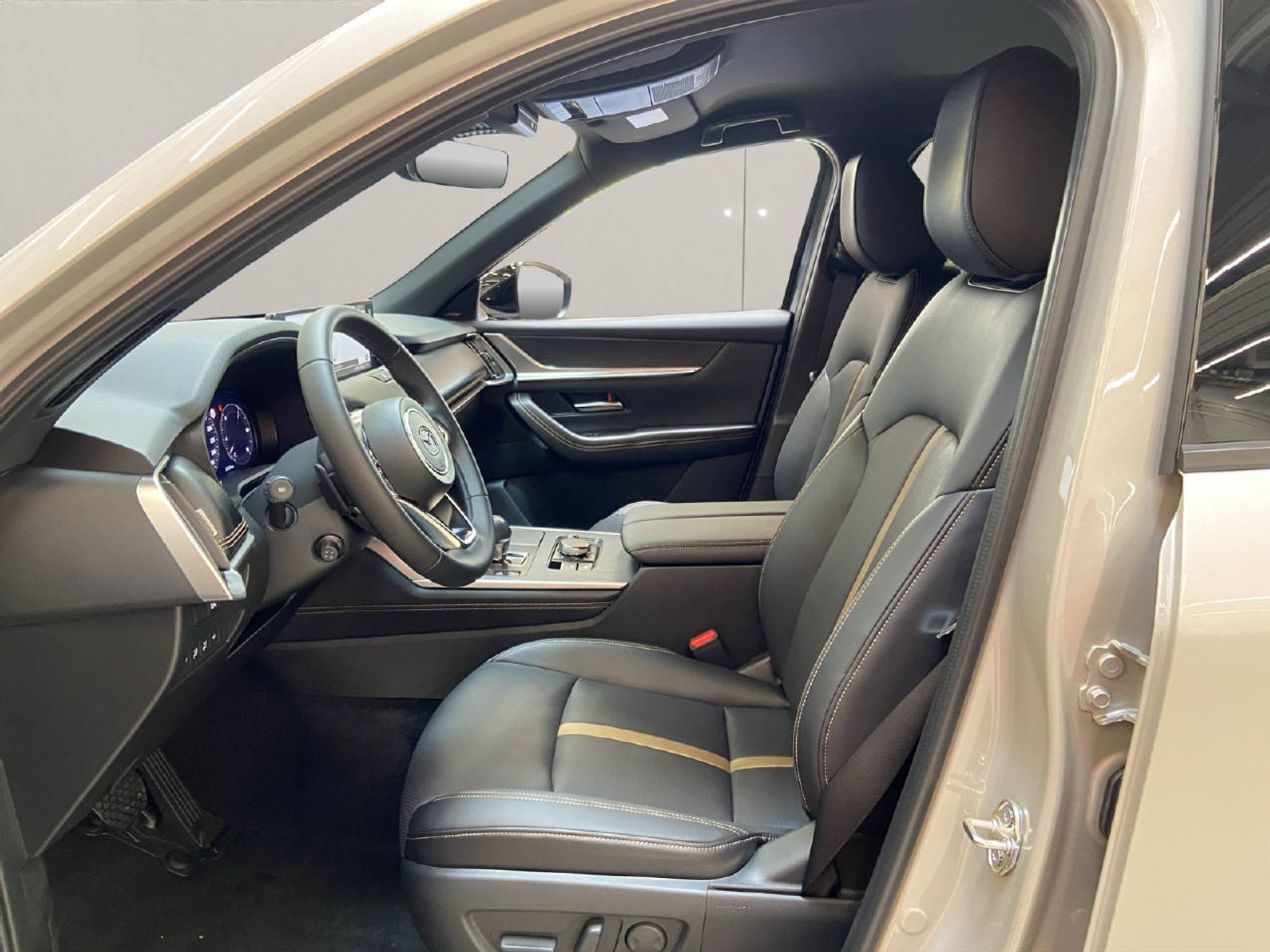 listing desktop thumbnail image 4