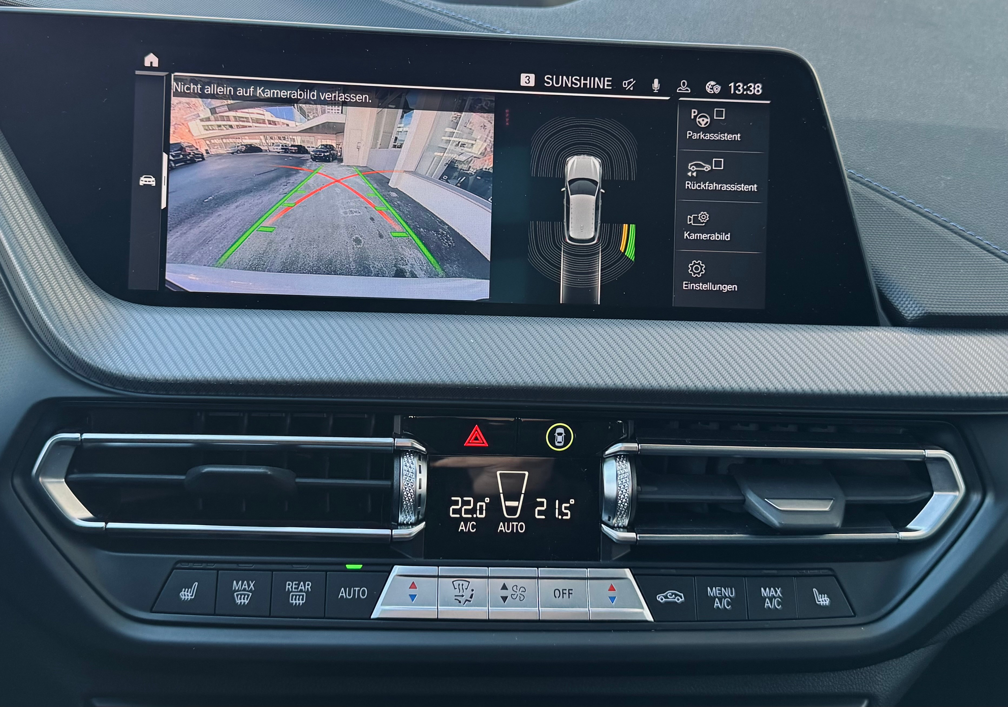 listing desktop thumbnail image 16