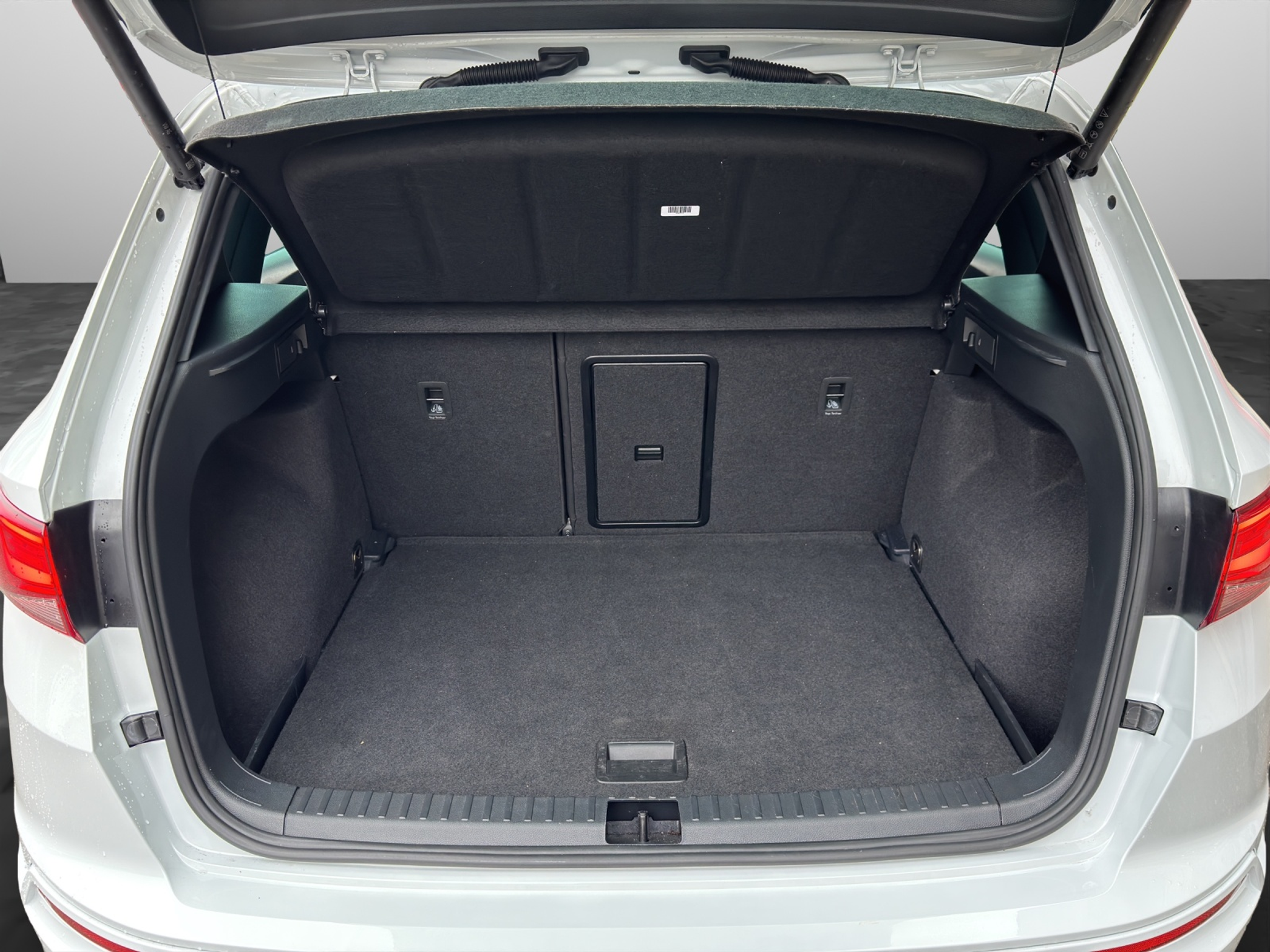 listing desktop thumbnail image 15