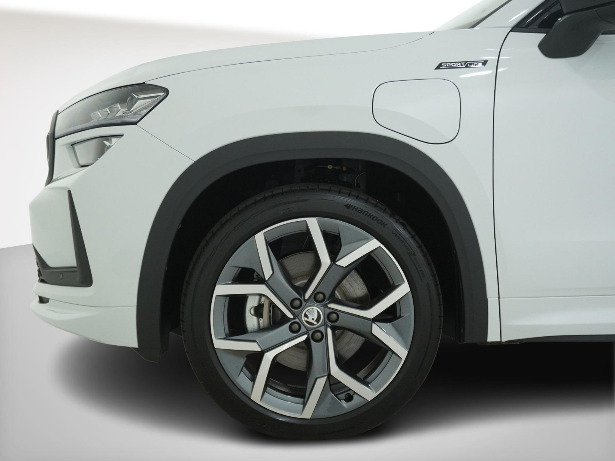 listing desktop thumbnail image 10