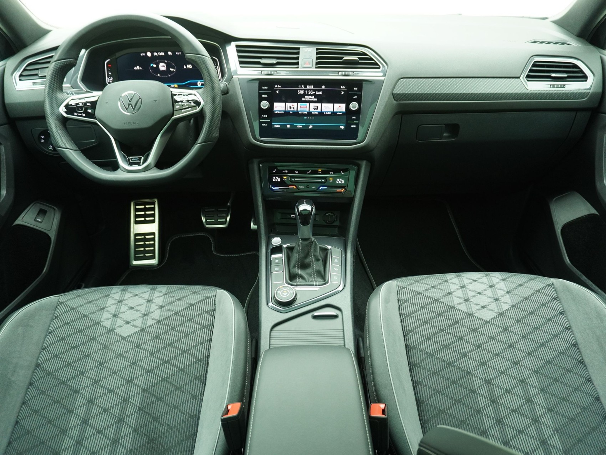 listing desktop thumbnail image 14