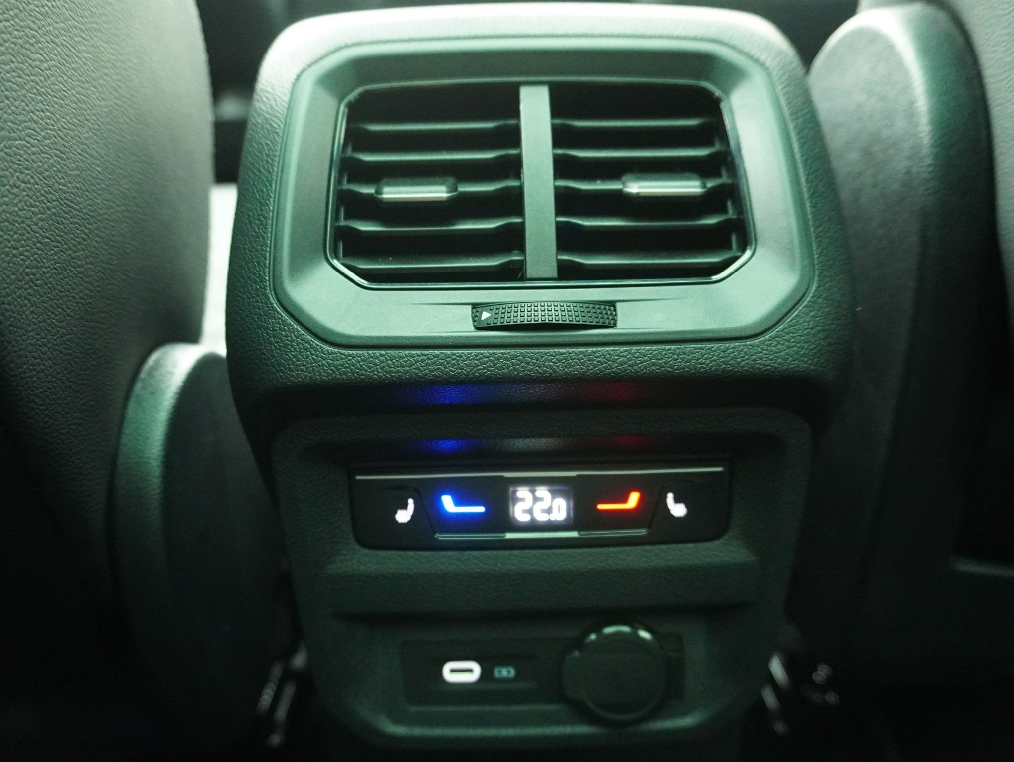 listing desktop thumbnail image 11