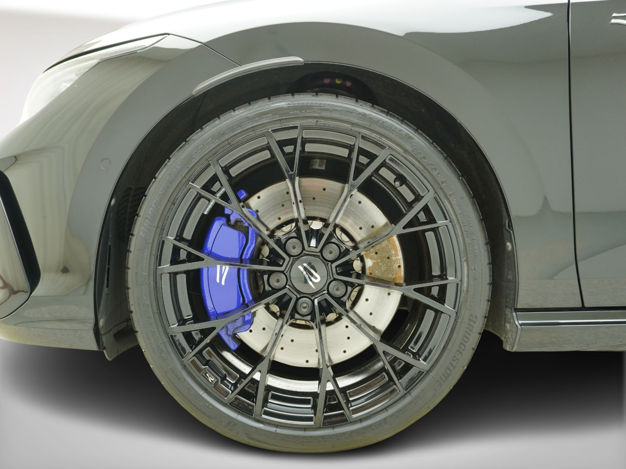 listing desktop thumbnail image 6