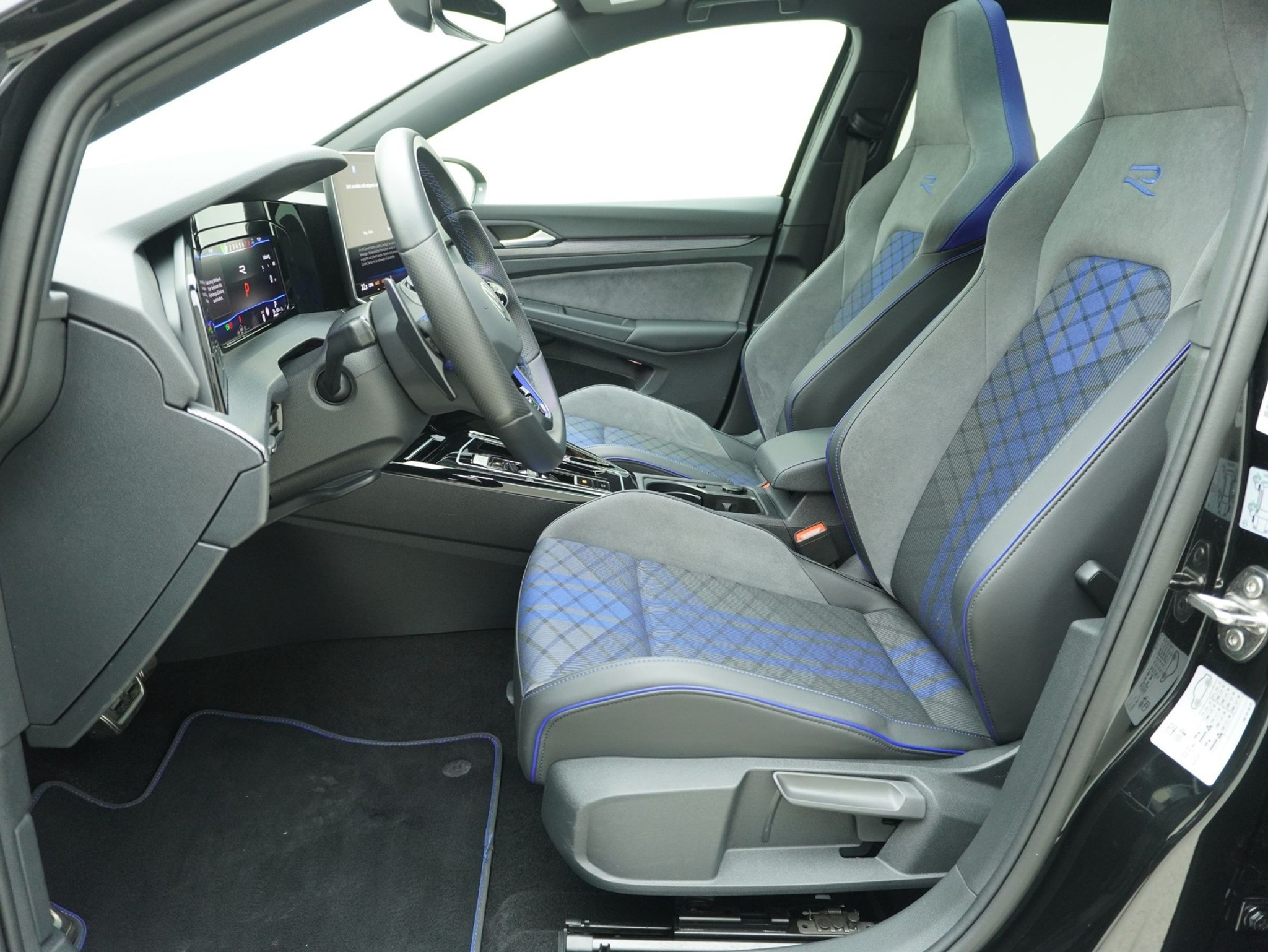 listing desktop thumbnail image 8