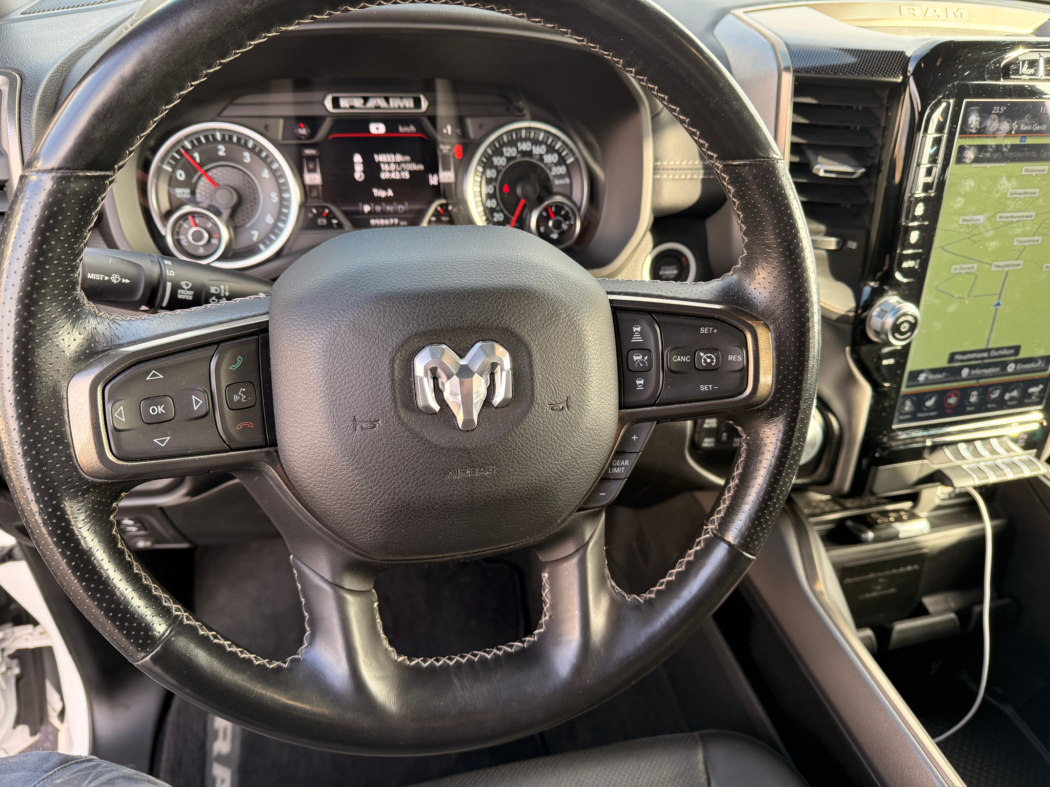 listing desktop thumbnail image 10