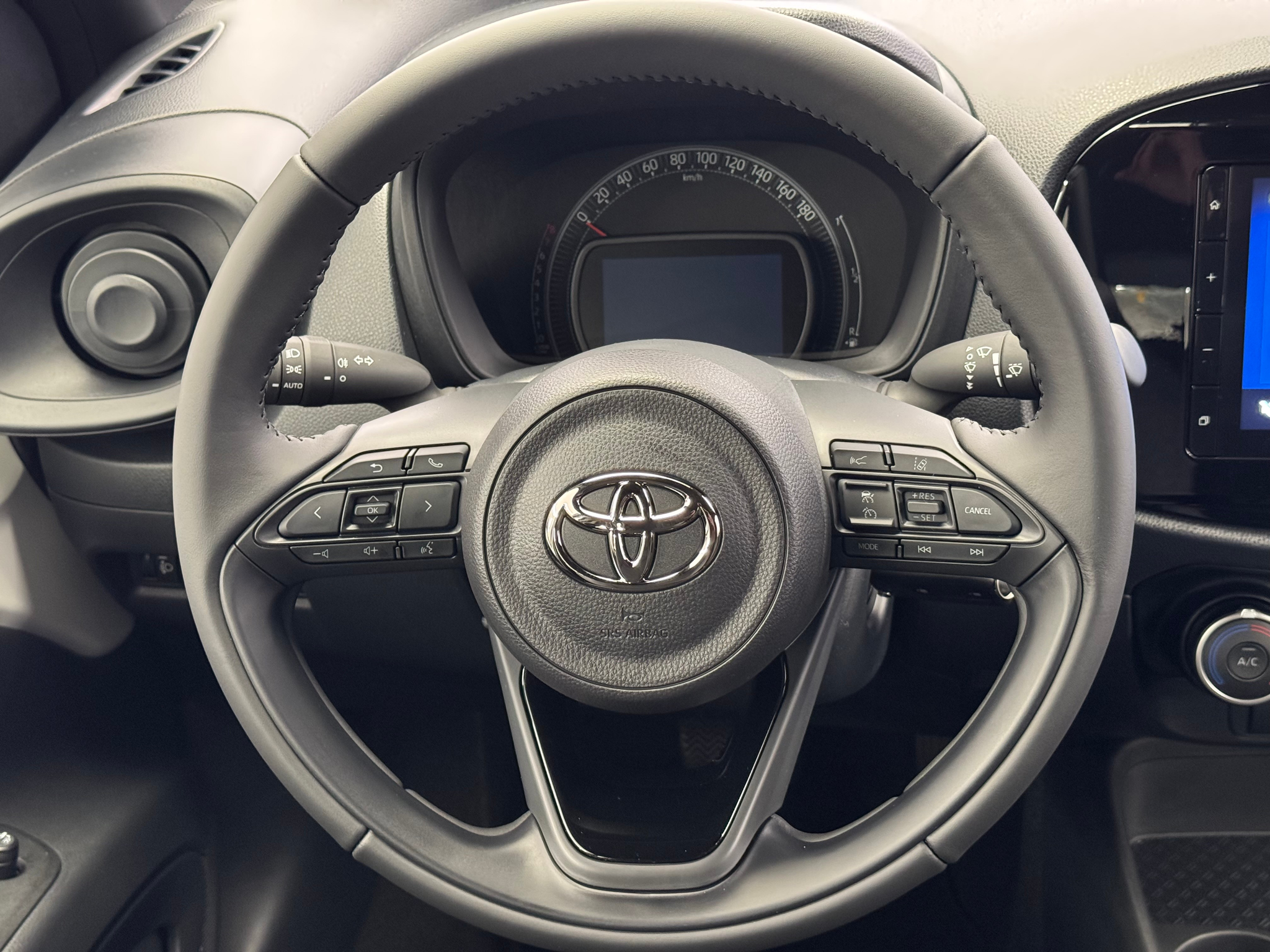 listing desktop thumbnail image 12