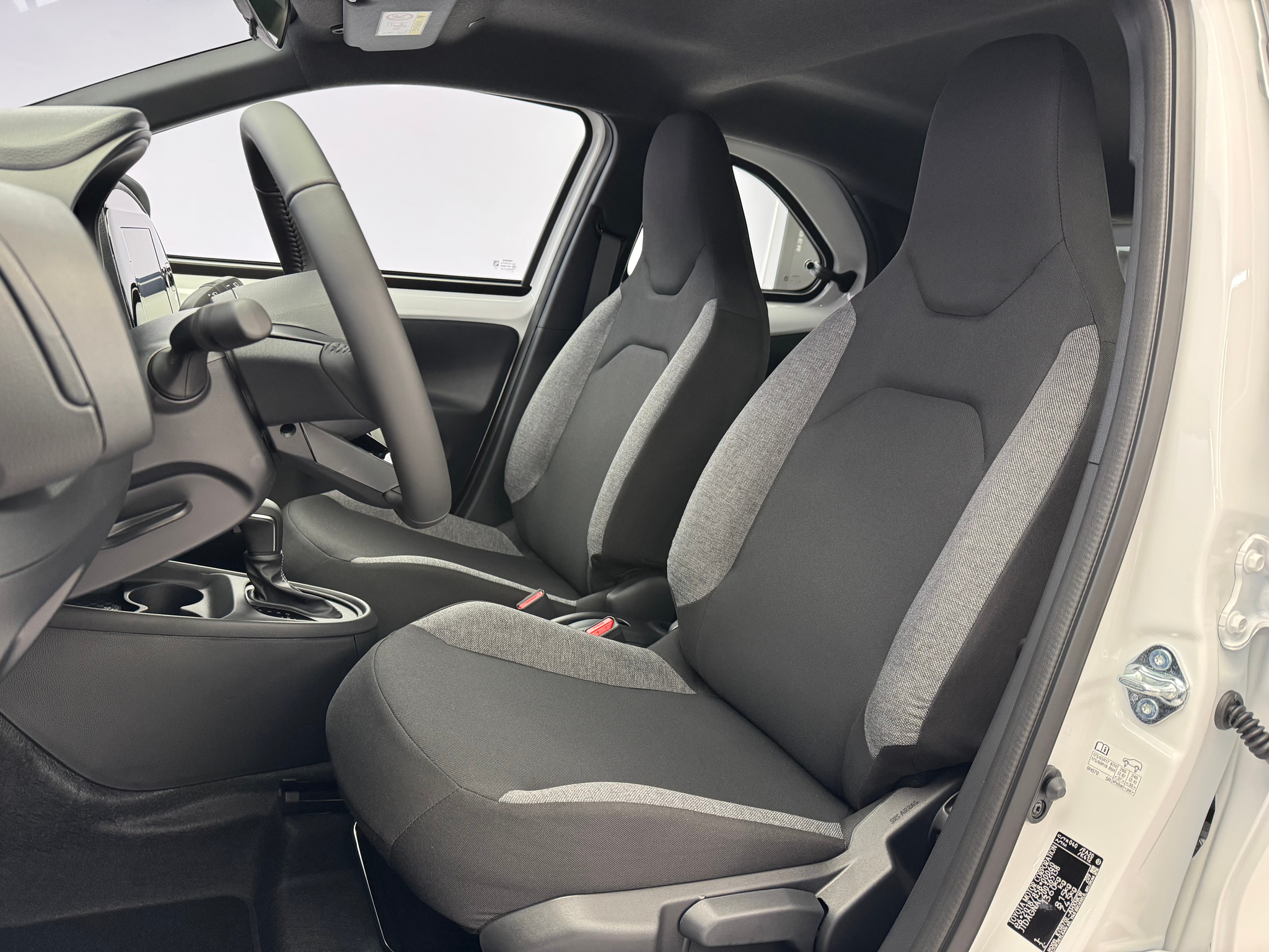 listing desktop thumbnail image 8