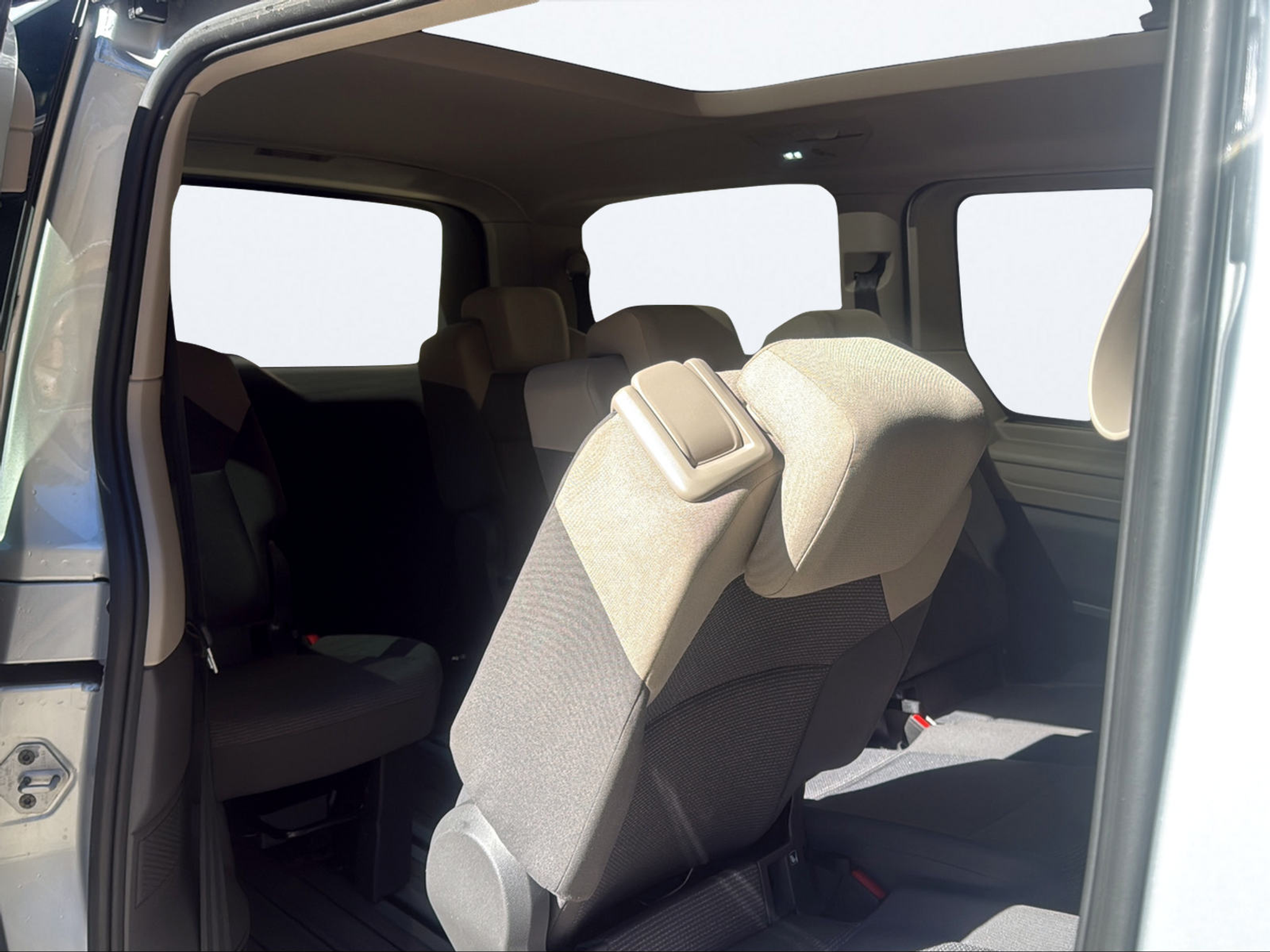 listing desktop thumbnail image 12