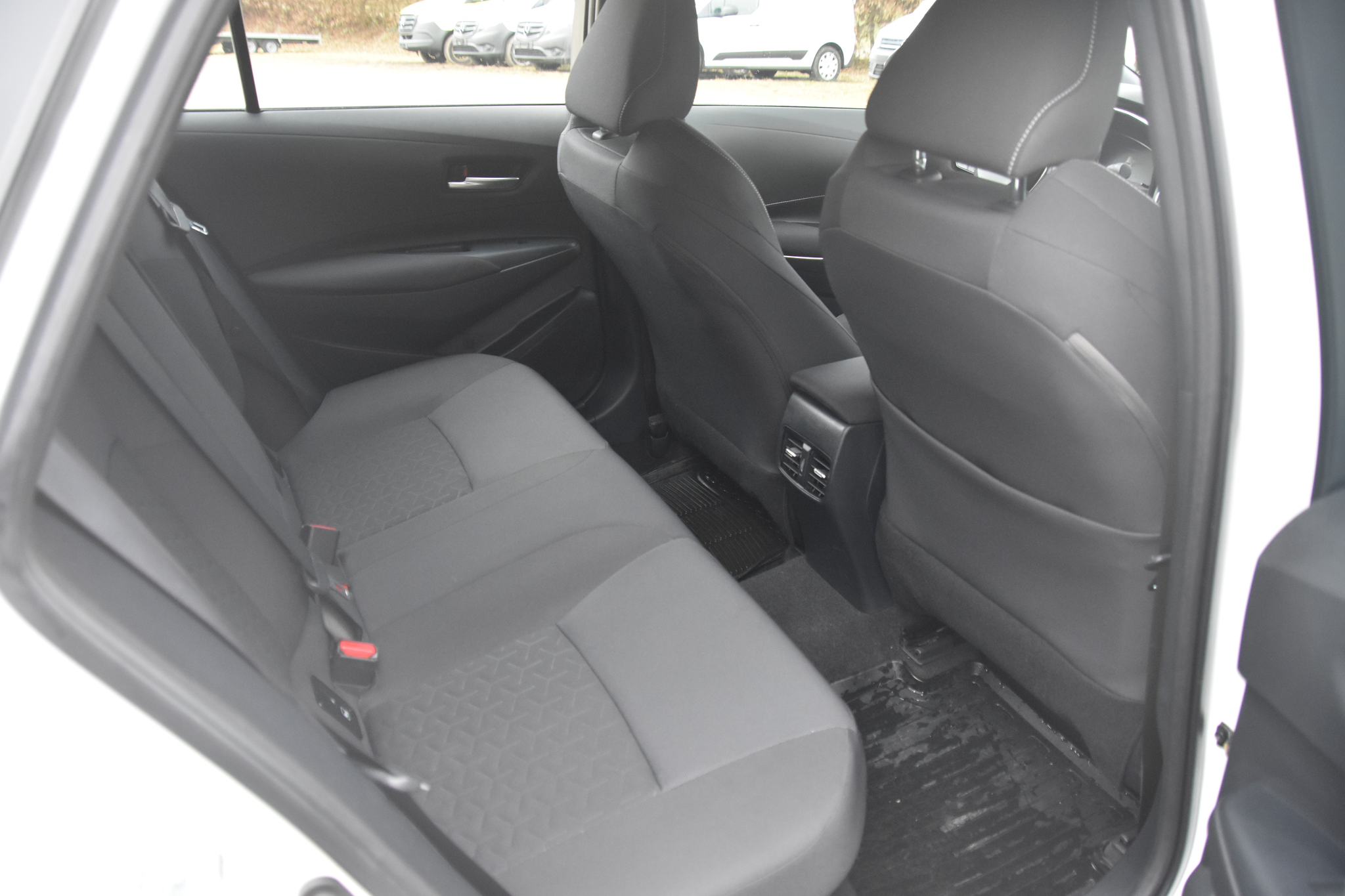 listing desktop thumbnail image 11