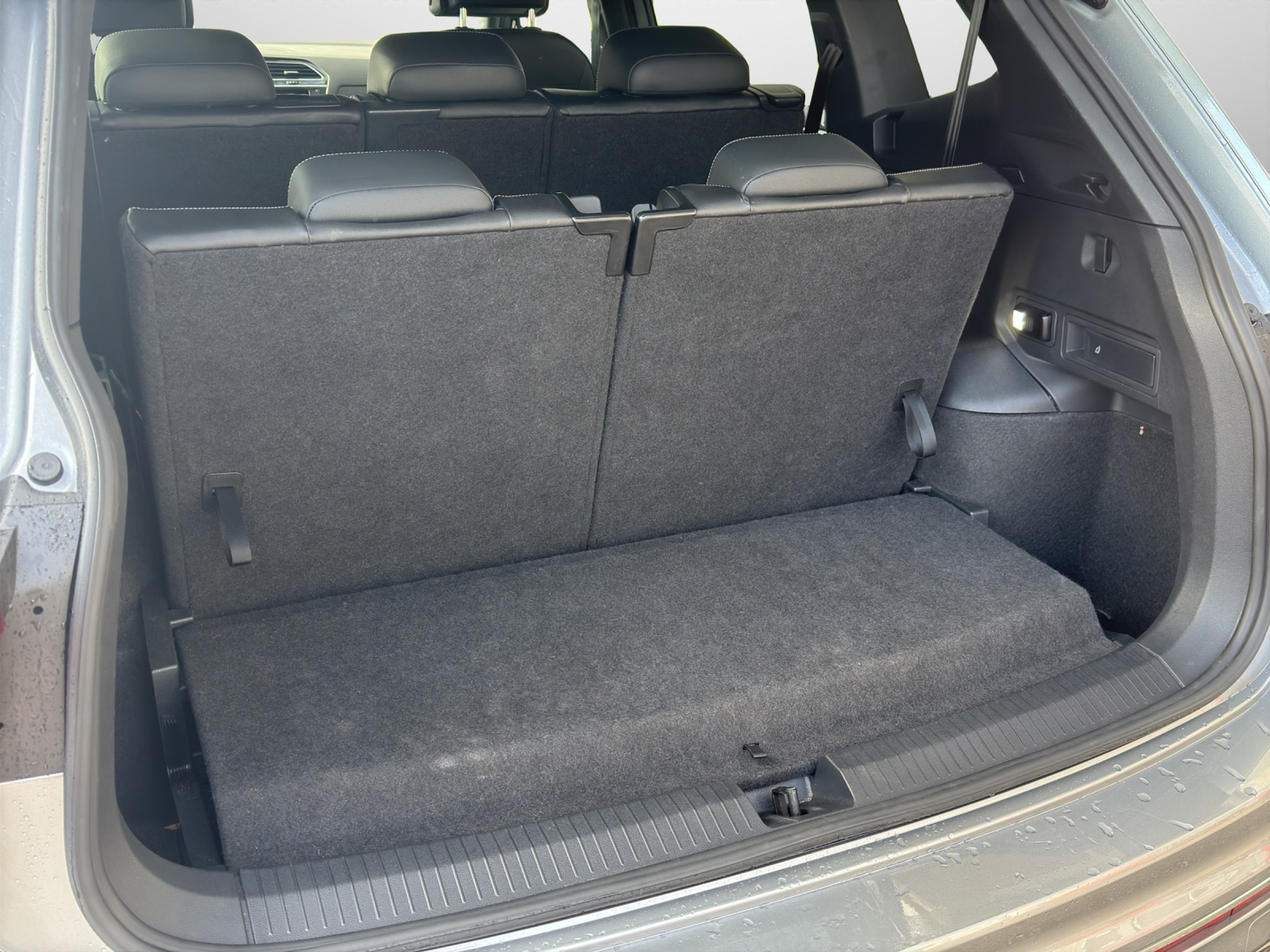 listing desktop thumbnail image 9