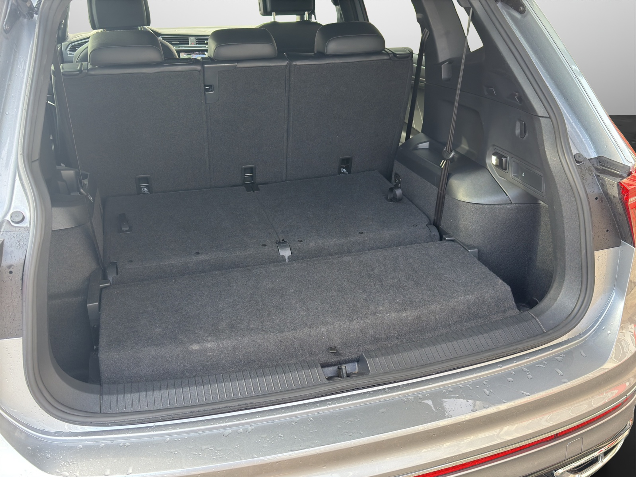 listing desktop thumbnail image 8