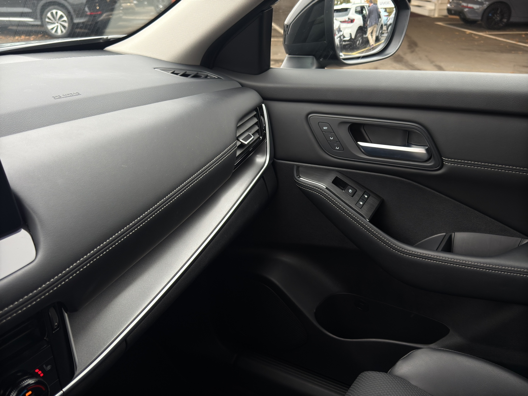 listing desktop thumbnail image 30