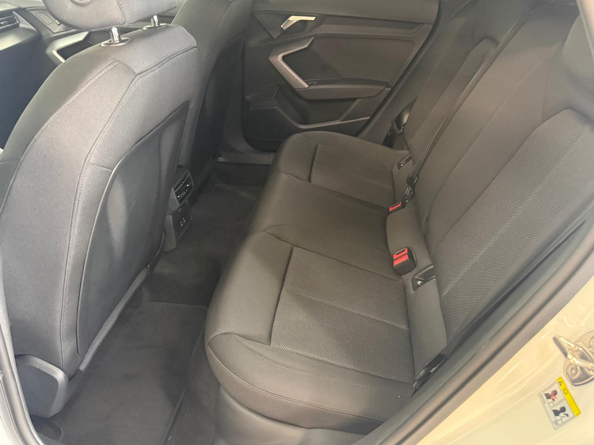 listing desktop thumbnail image 10