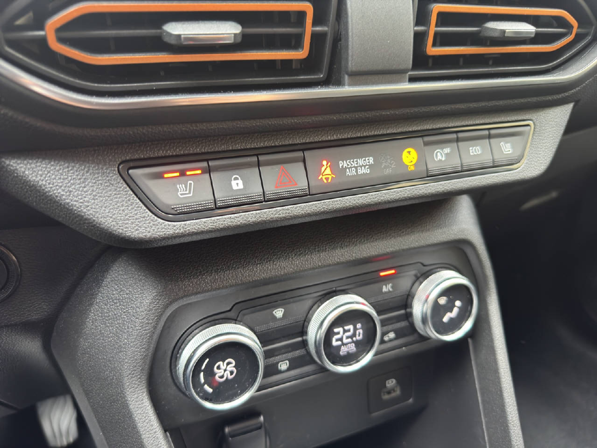 listing desktop thumbnail image 12