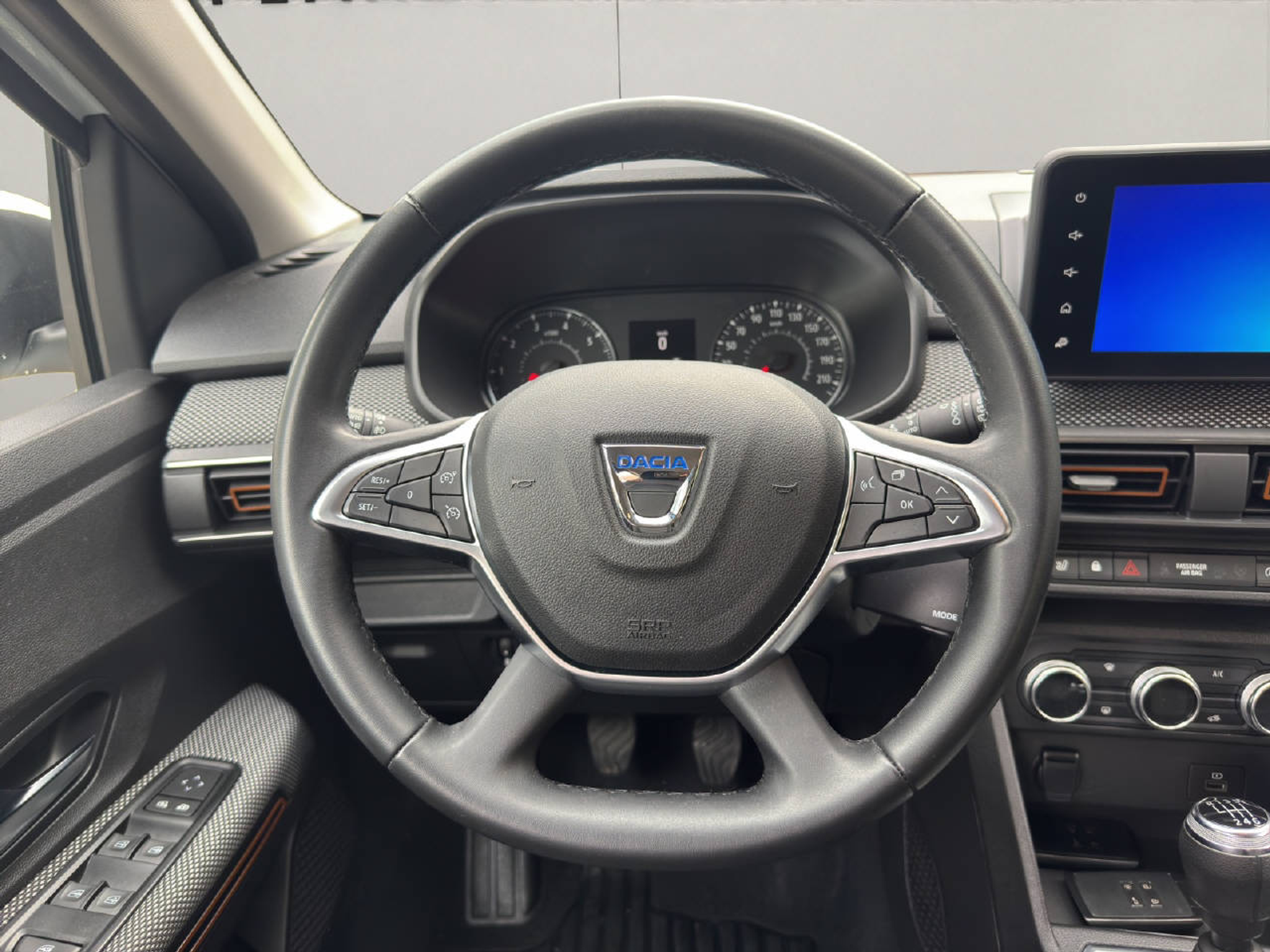 listing desktop thumbnail image 8