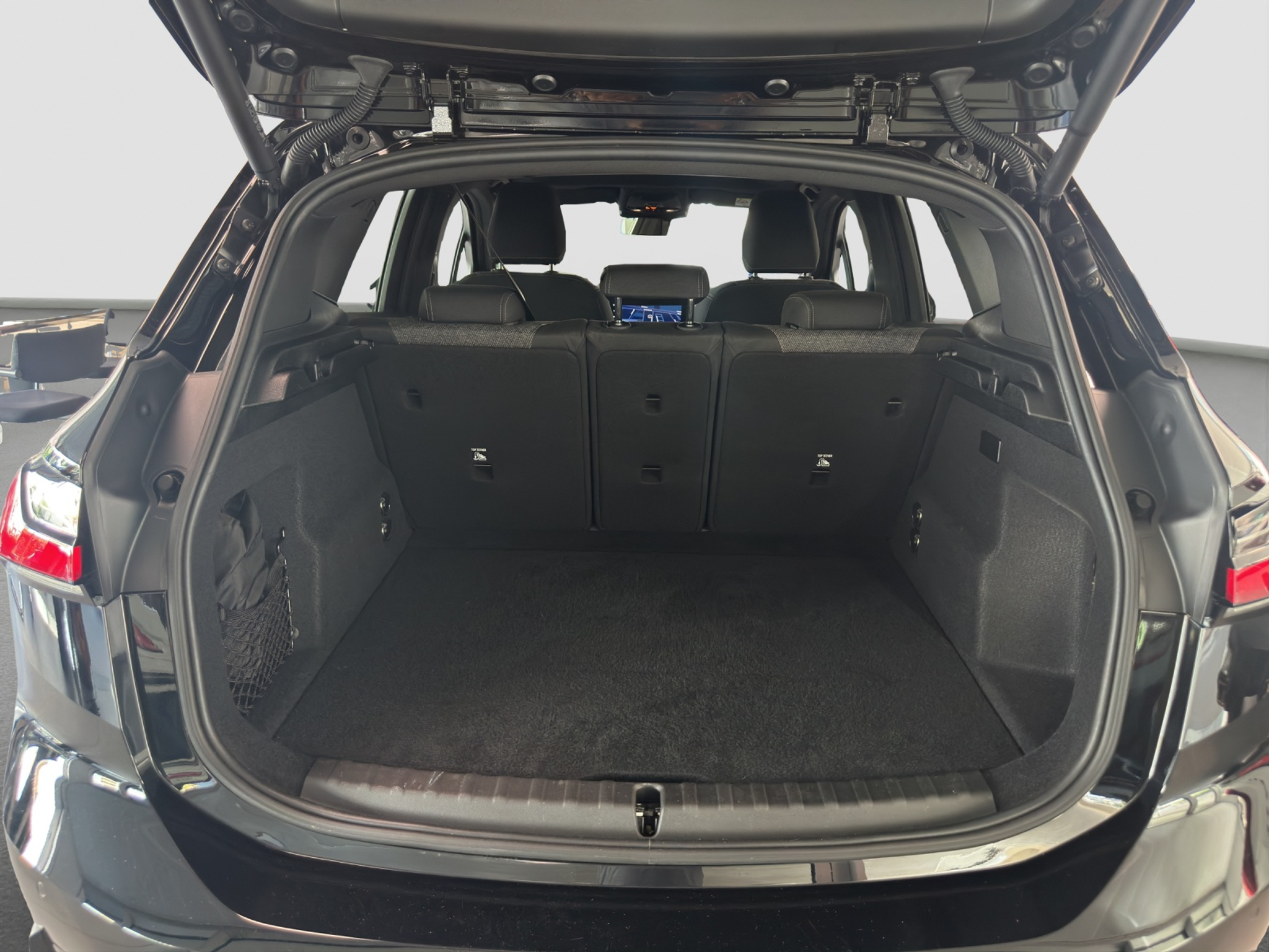 listing desktop thumbnail image 9