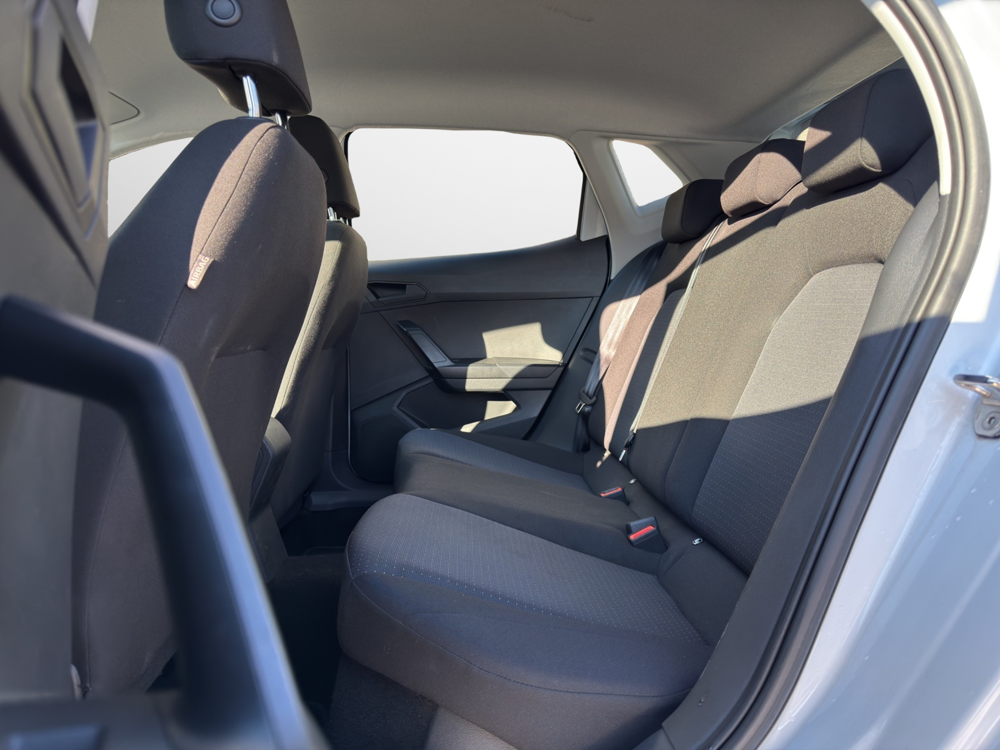 listing desktop thumbnail image 7