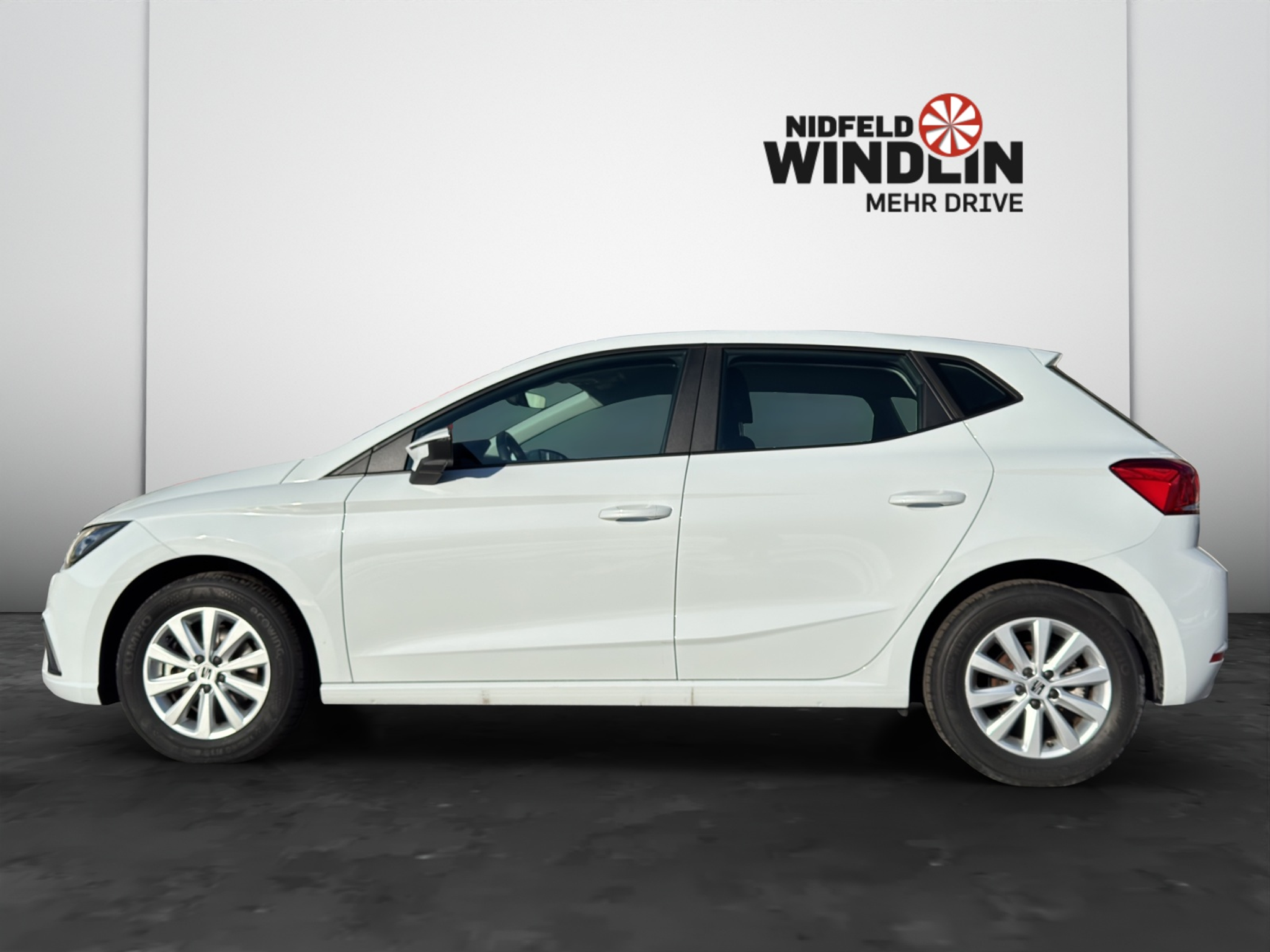 listing desktop thumbnail image 3