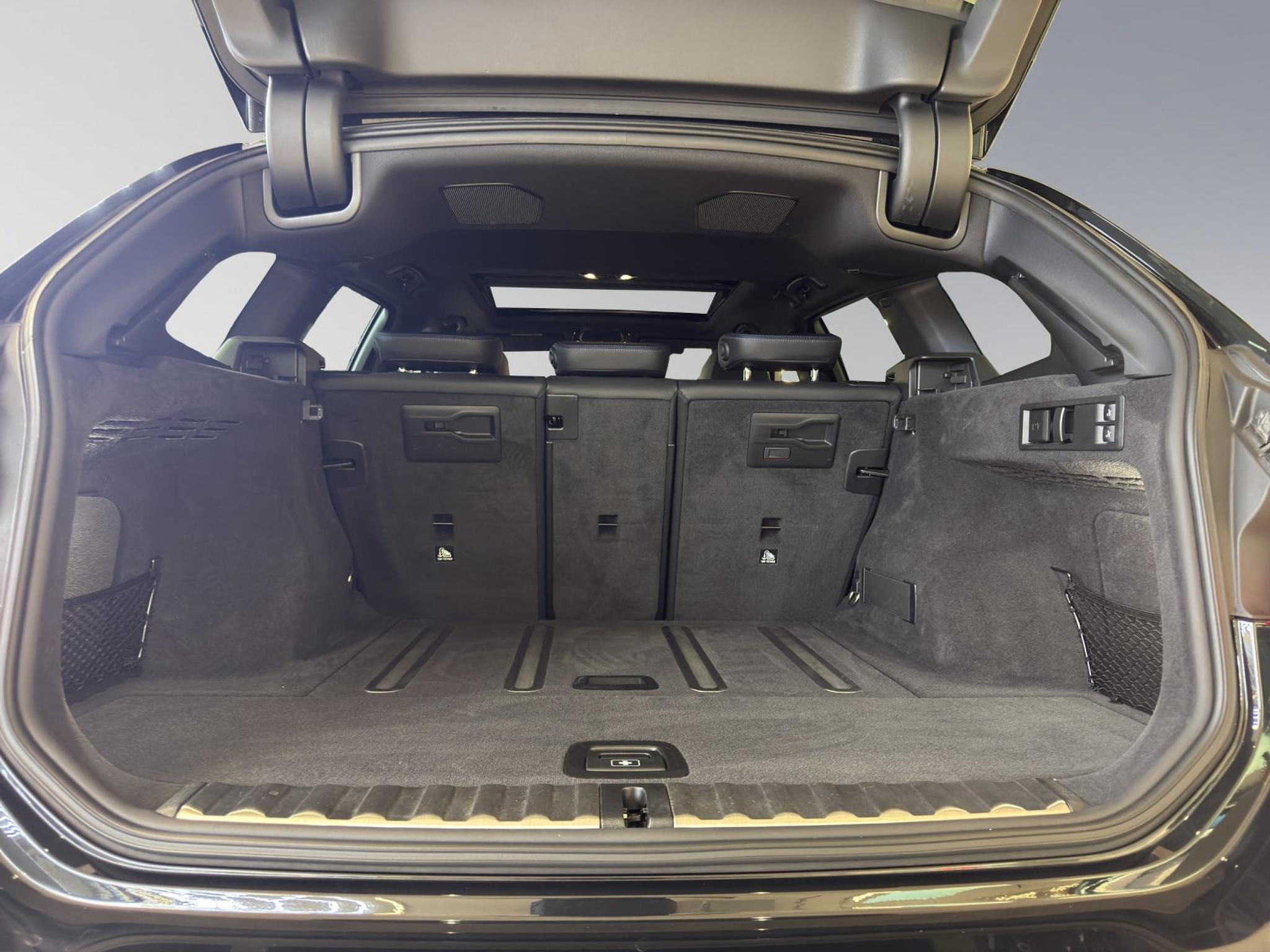 listing desktop thumbnail image 17