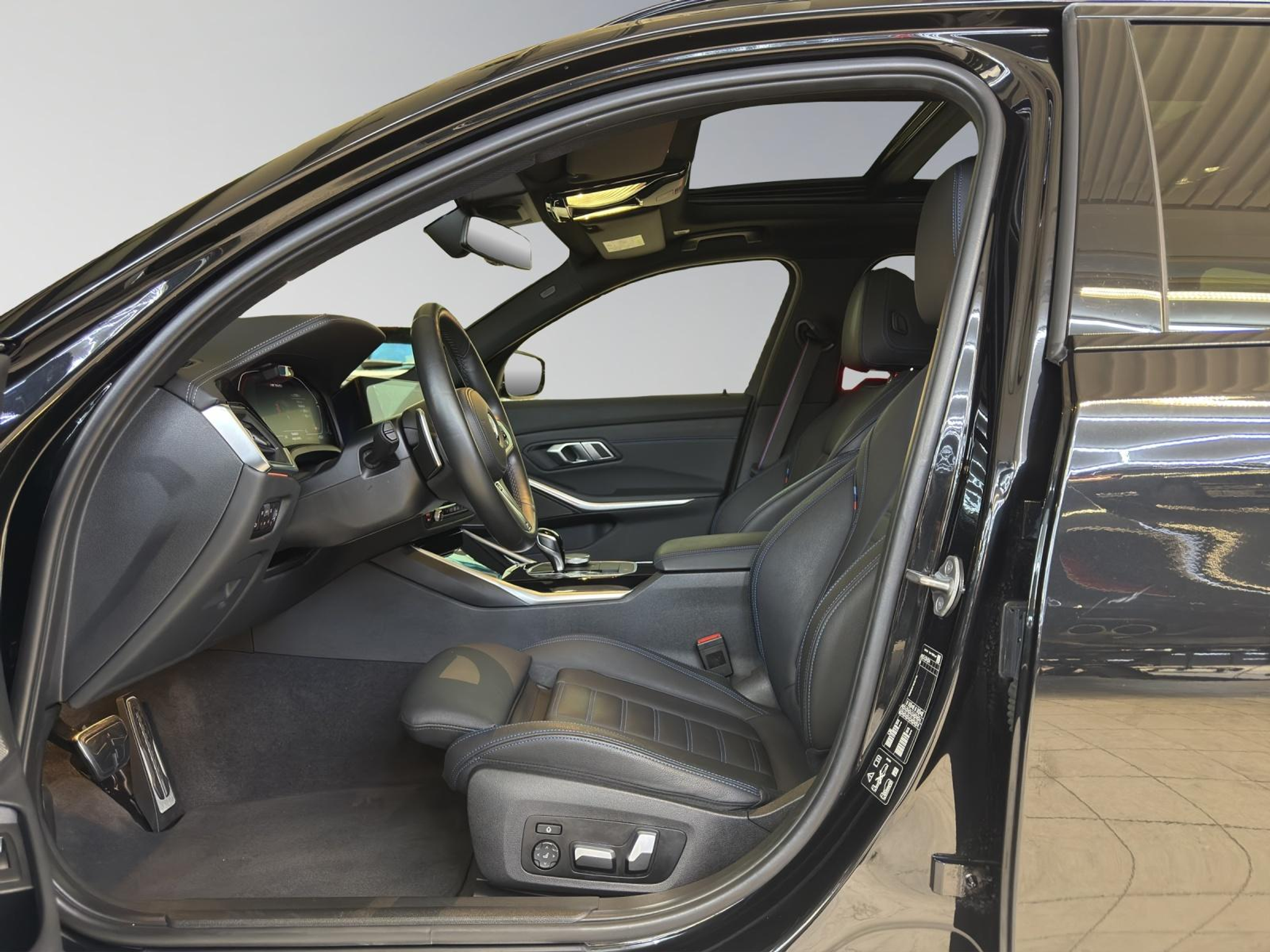 listing desktop thumbnail image 11