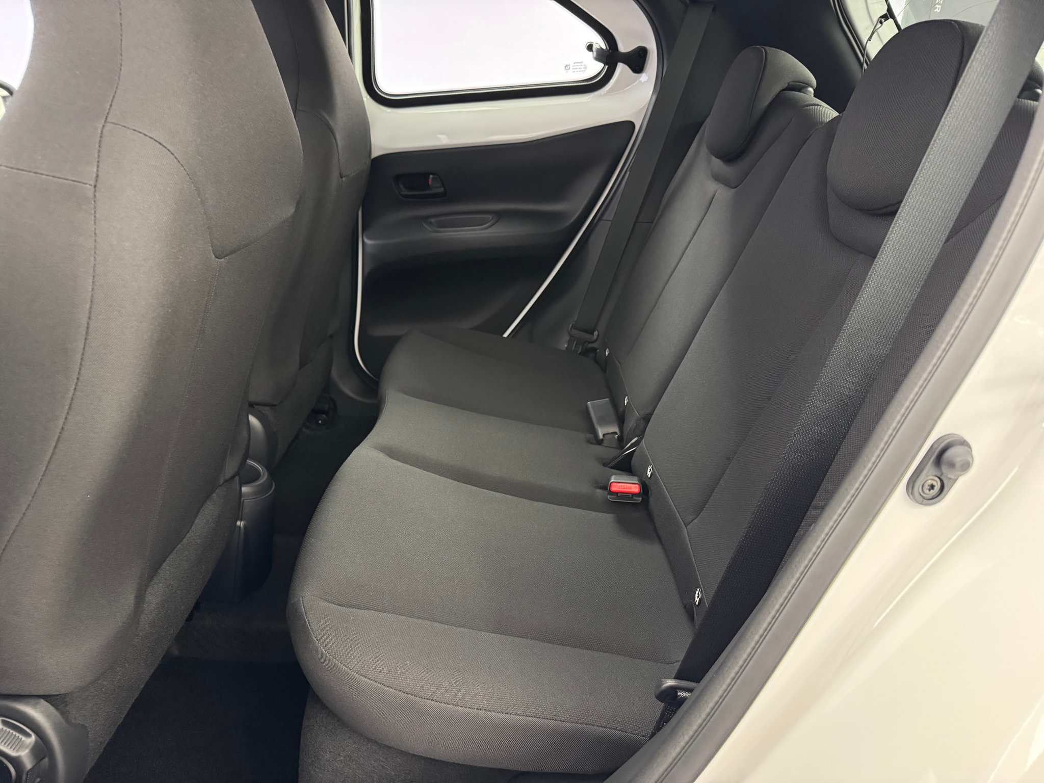 listing desktop thumbnail image 9