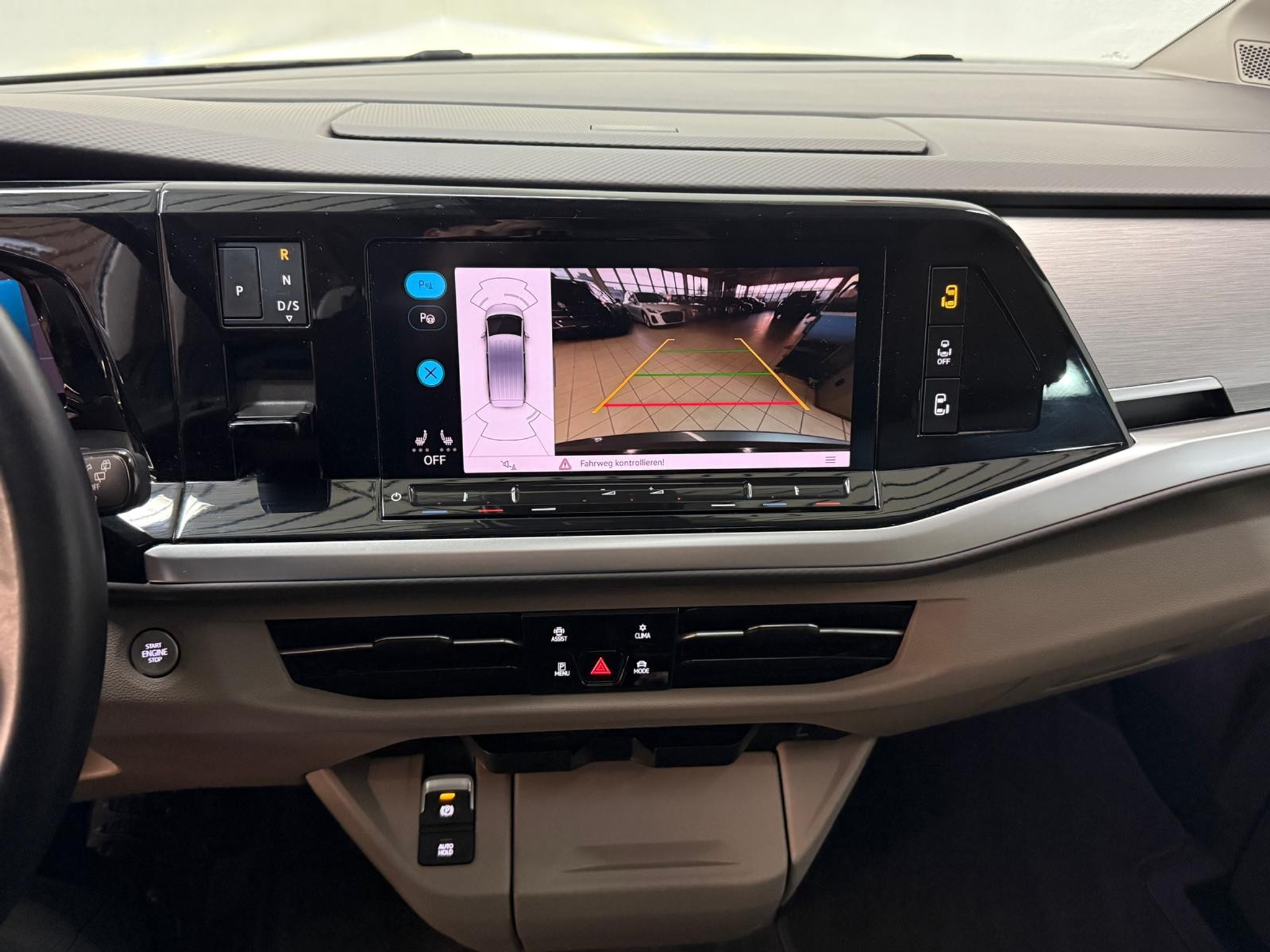 listing desktop thumbnail image 12