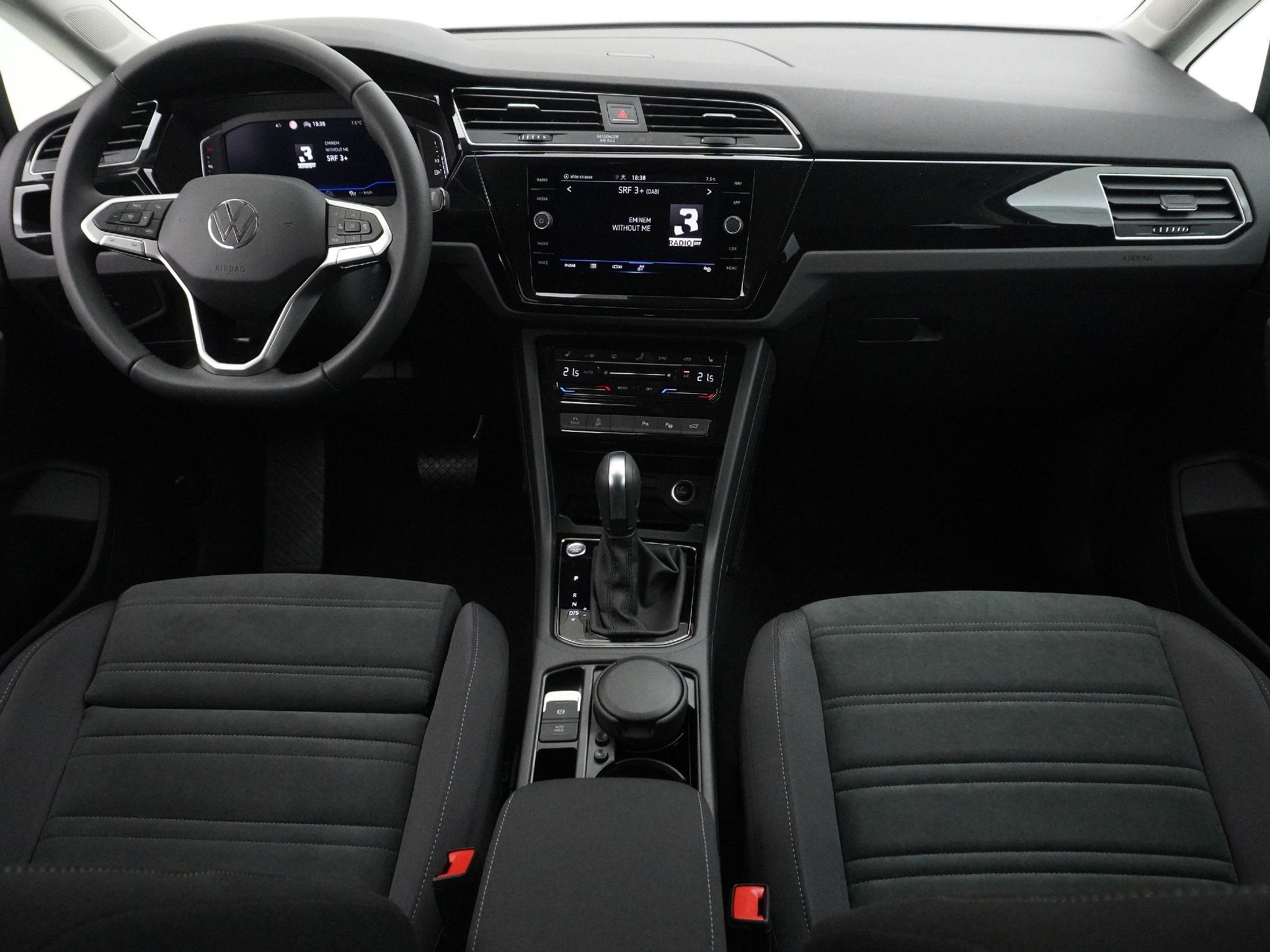 listing desktop thumbnail image 12