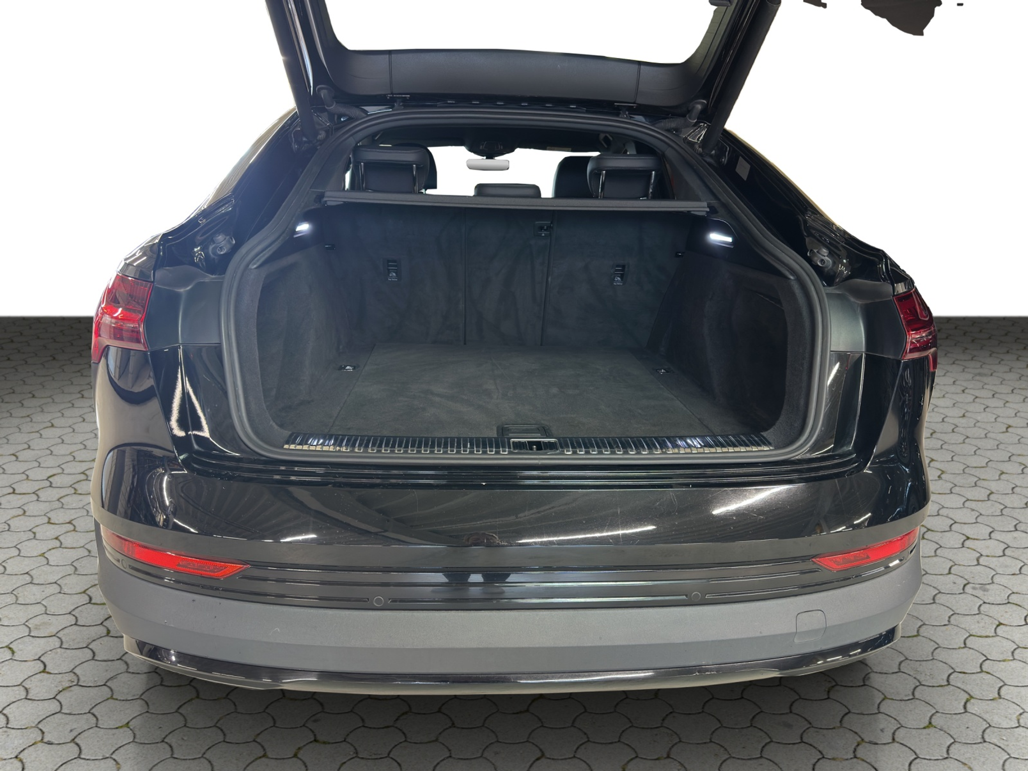 listing desktop thumbnail image 12