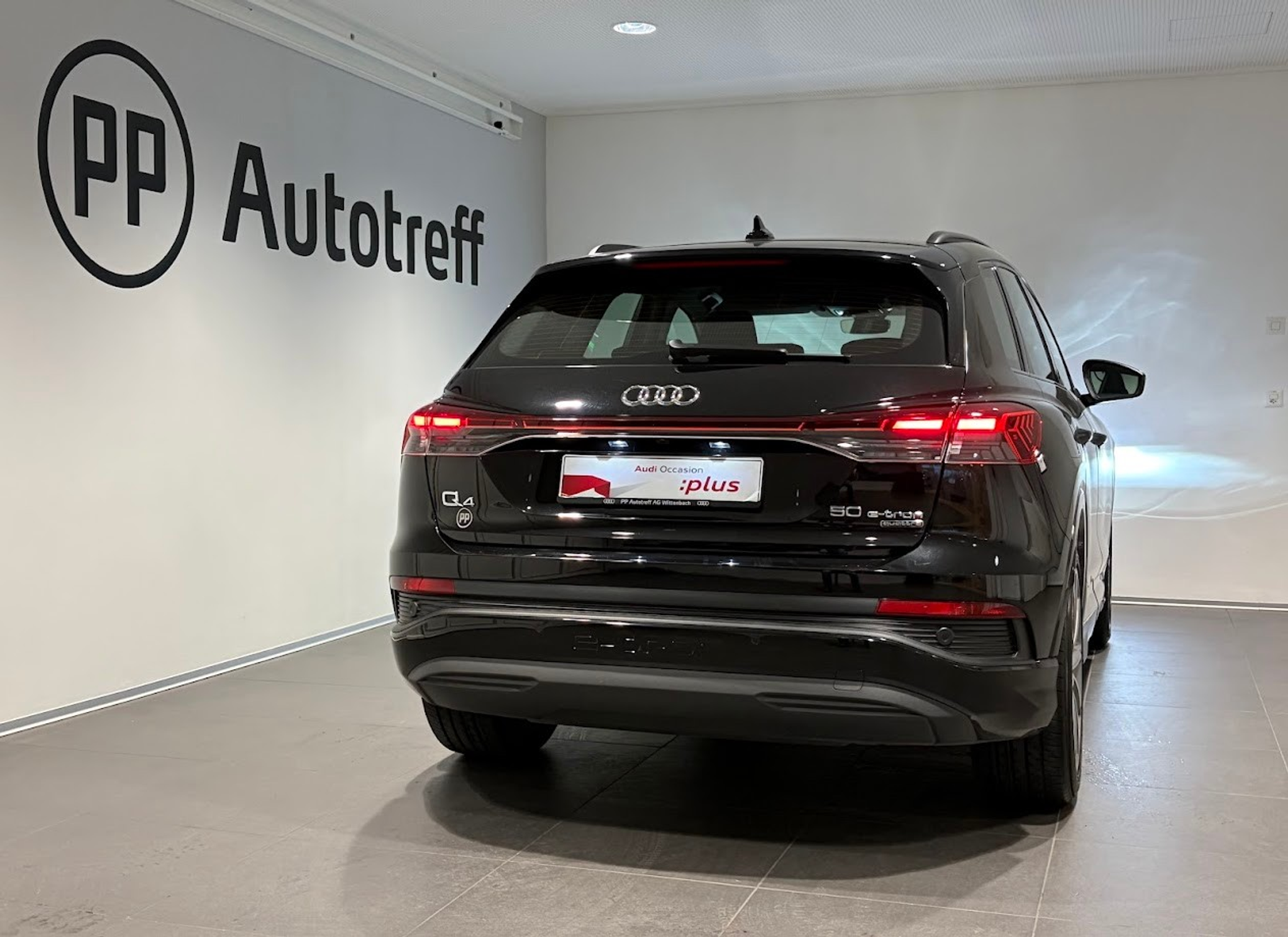 listing desktop thumbnail image 13